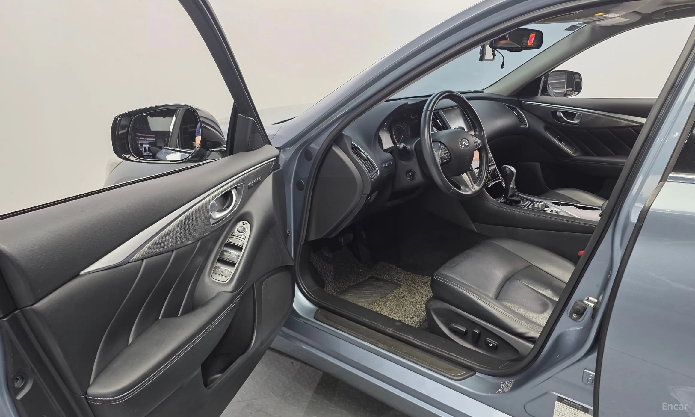 Infiniti Q50 превью 11