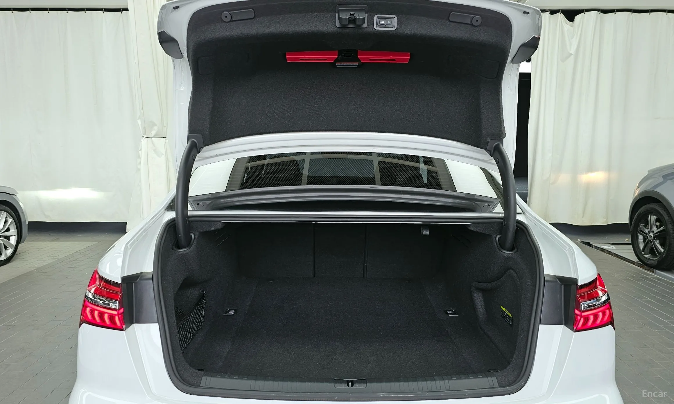 Audi A6 (C8) превью 19