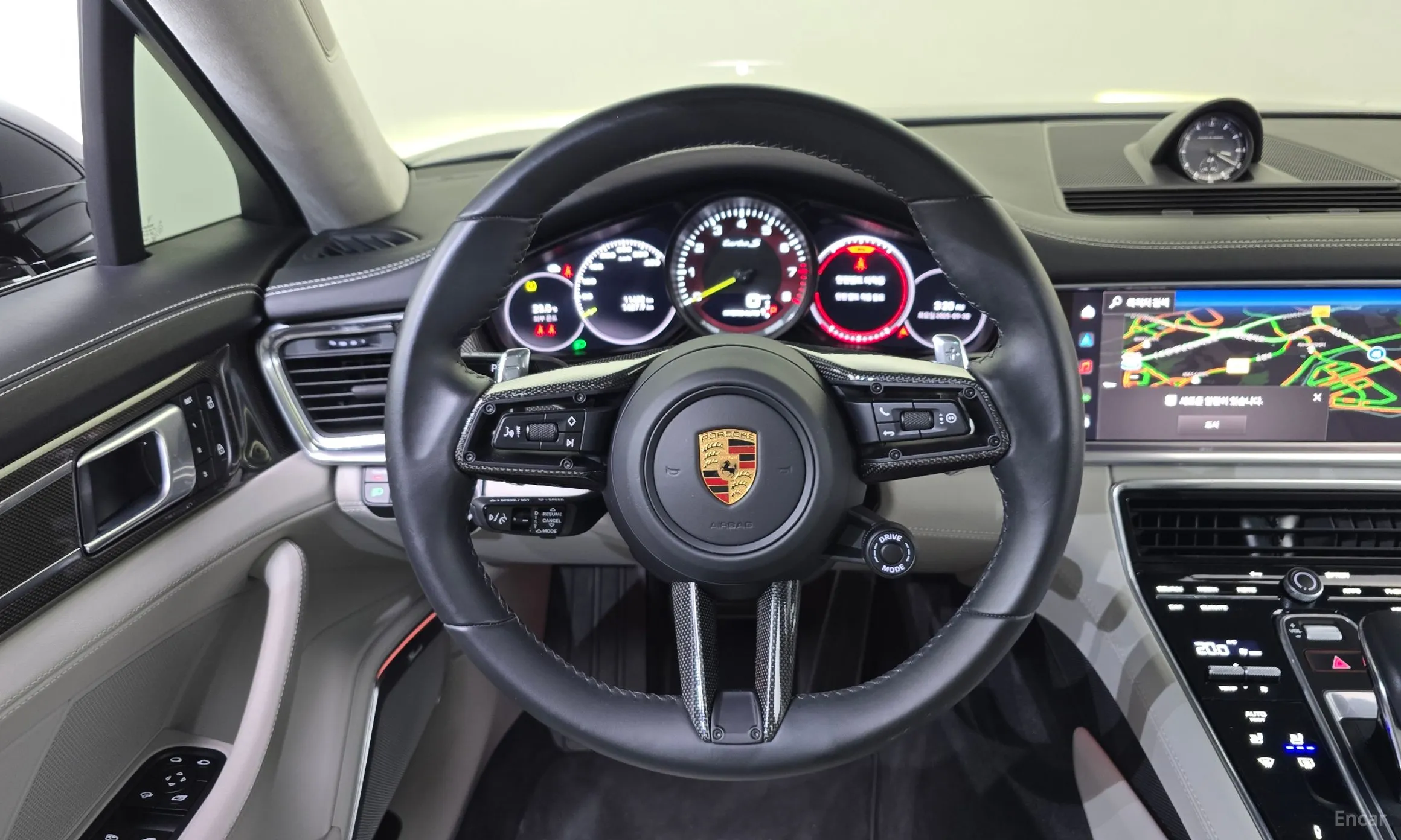 Porsche Panamera (971) превью 13