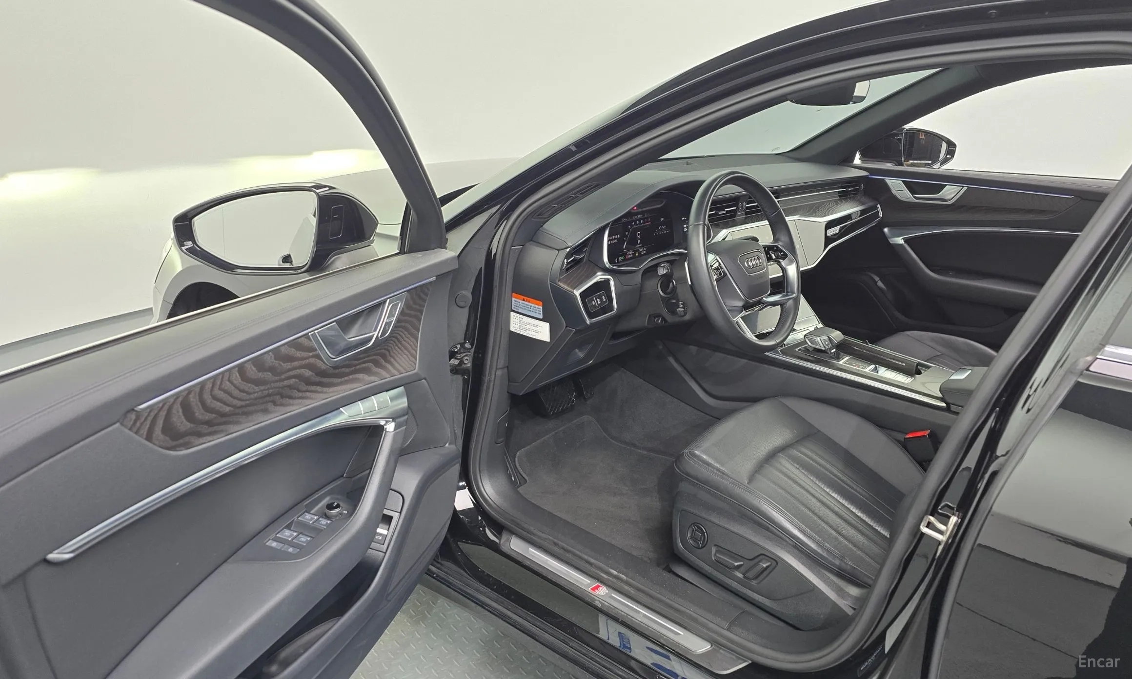 Audi A6 (C8) превью 10