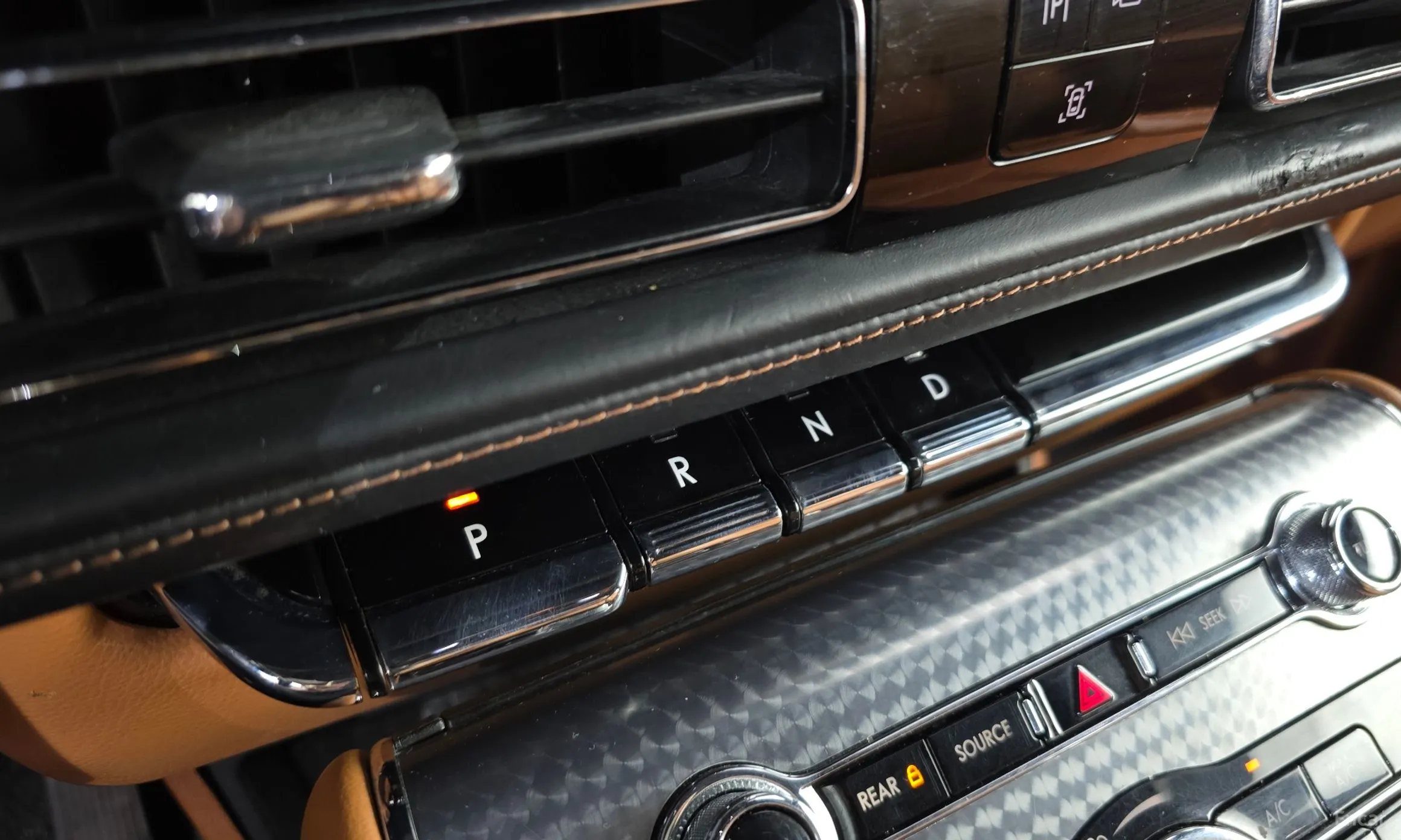 Lincoln Aviator 2nd Generation превью 9