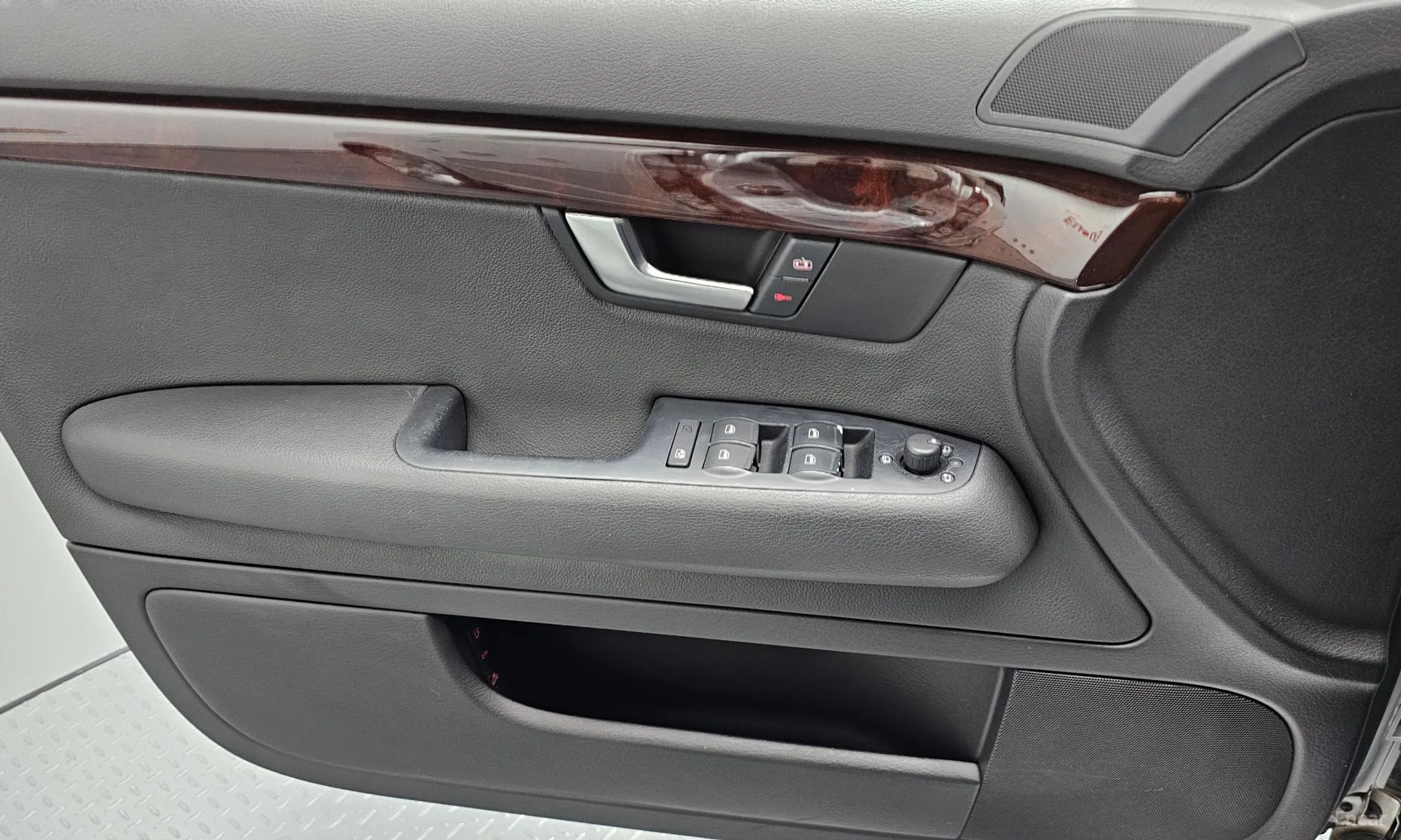 Audi New A4 превью 14