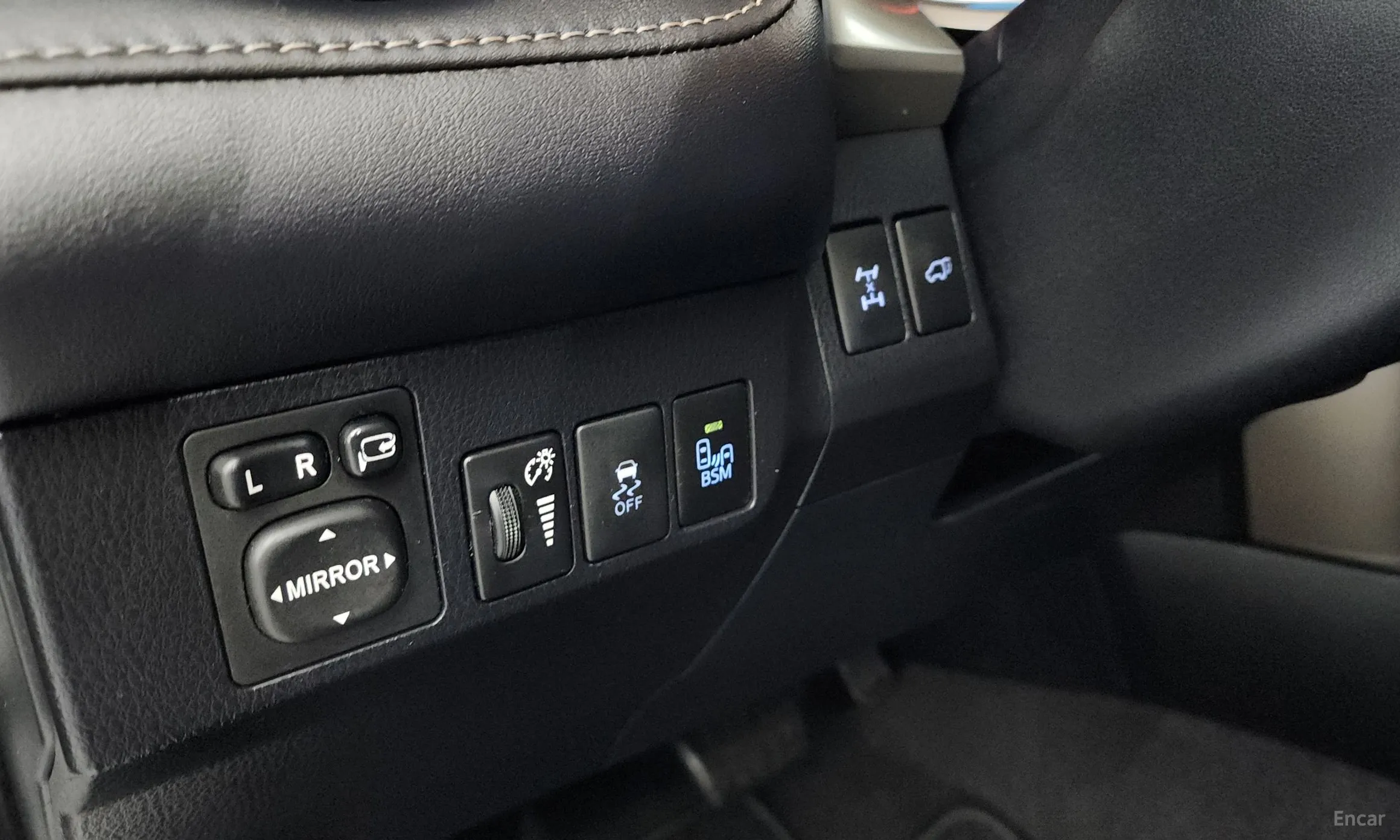 Toyota RAV4 превью 14