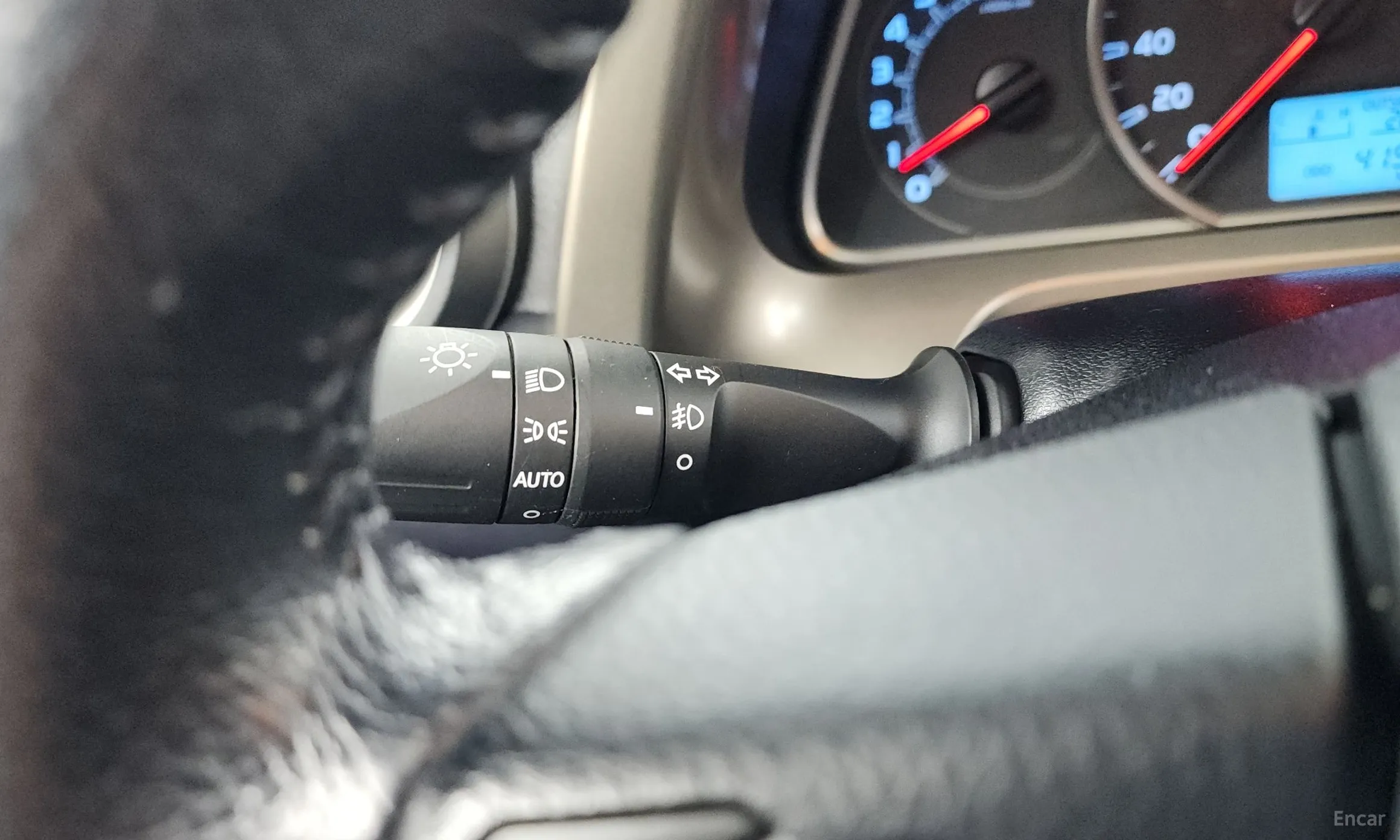 Toyota RAV4 превью 15