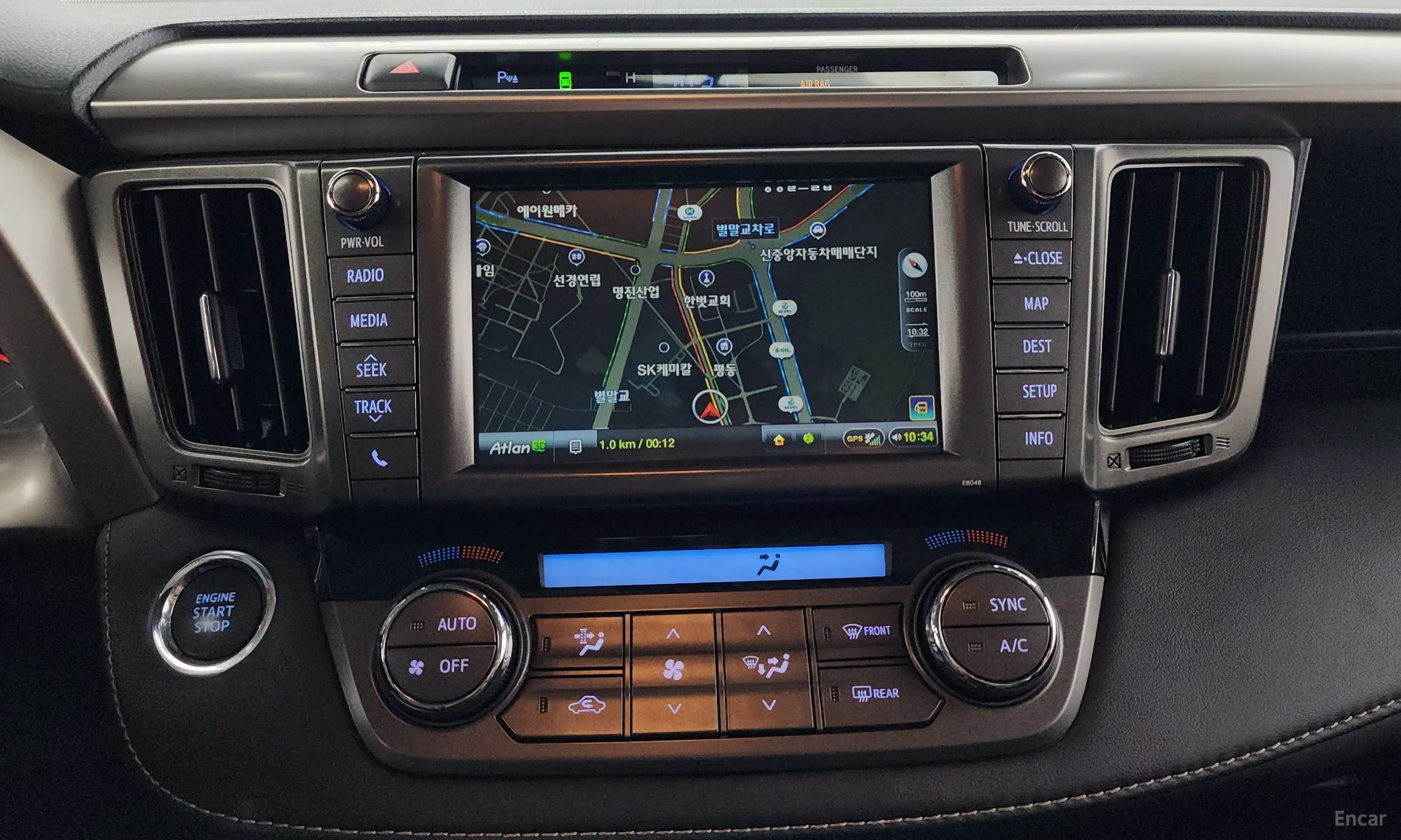 Toyota RAV4 превью 16