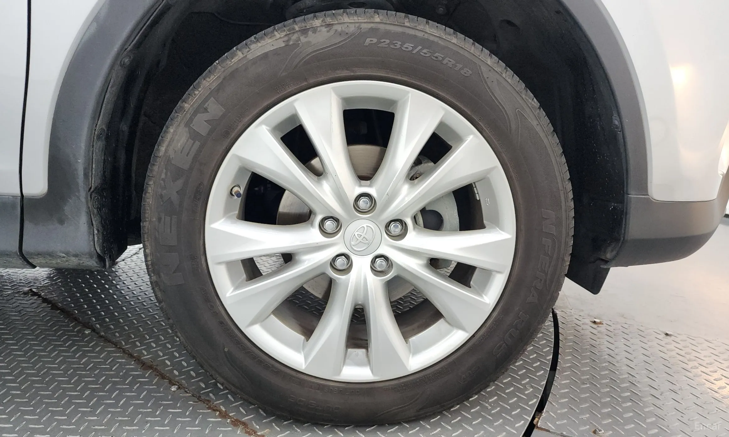Toyota RAV4 превью 5