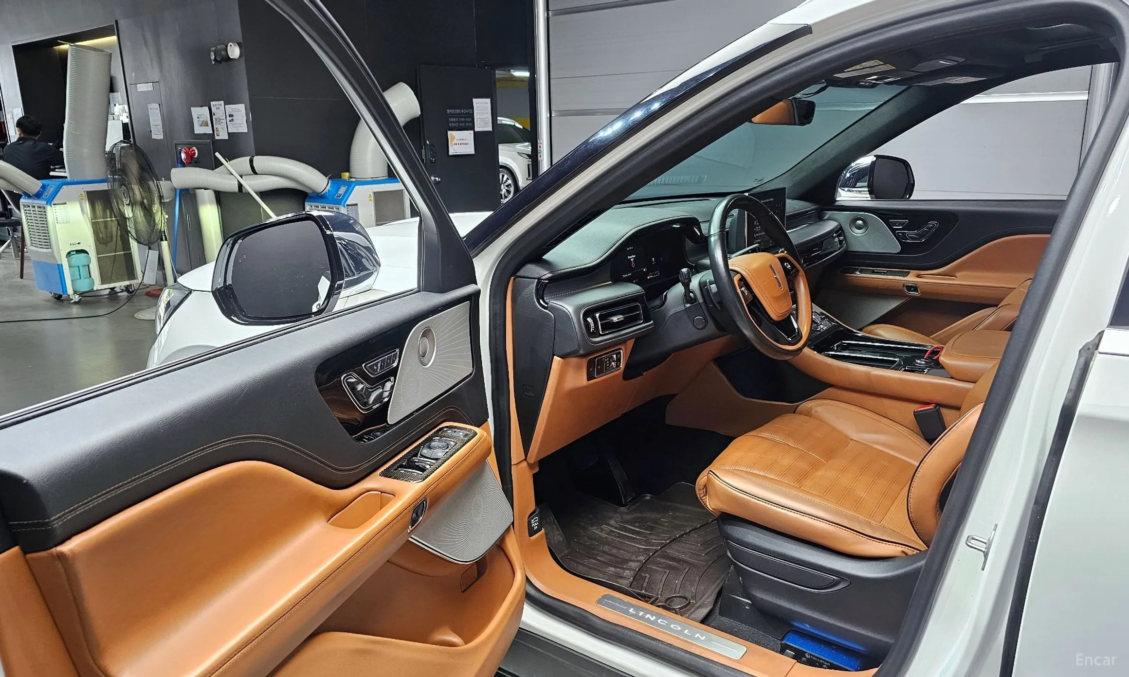 Lincoln Aviator 2nd Generation превью 10