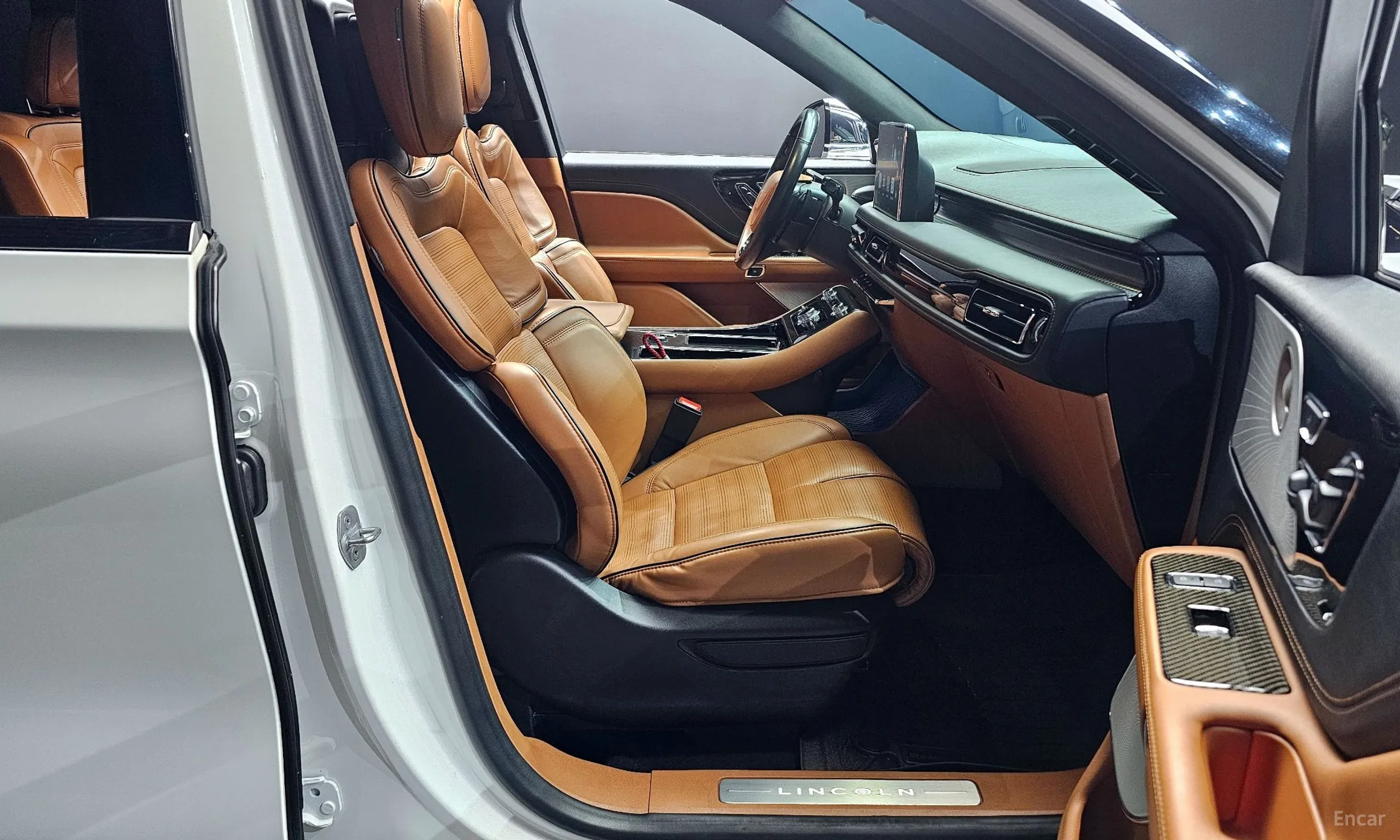 Lincoln Aviator 2nd Generation превью 11