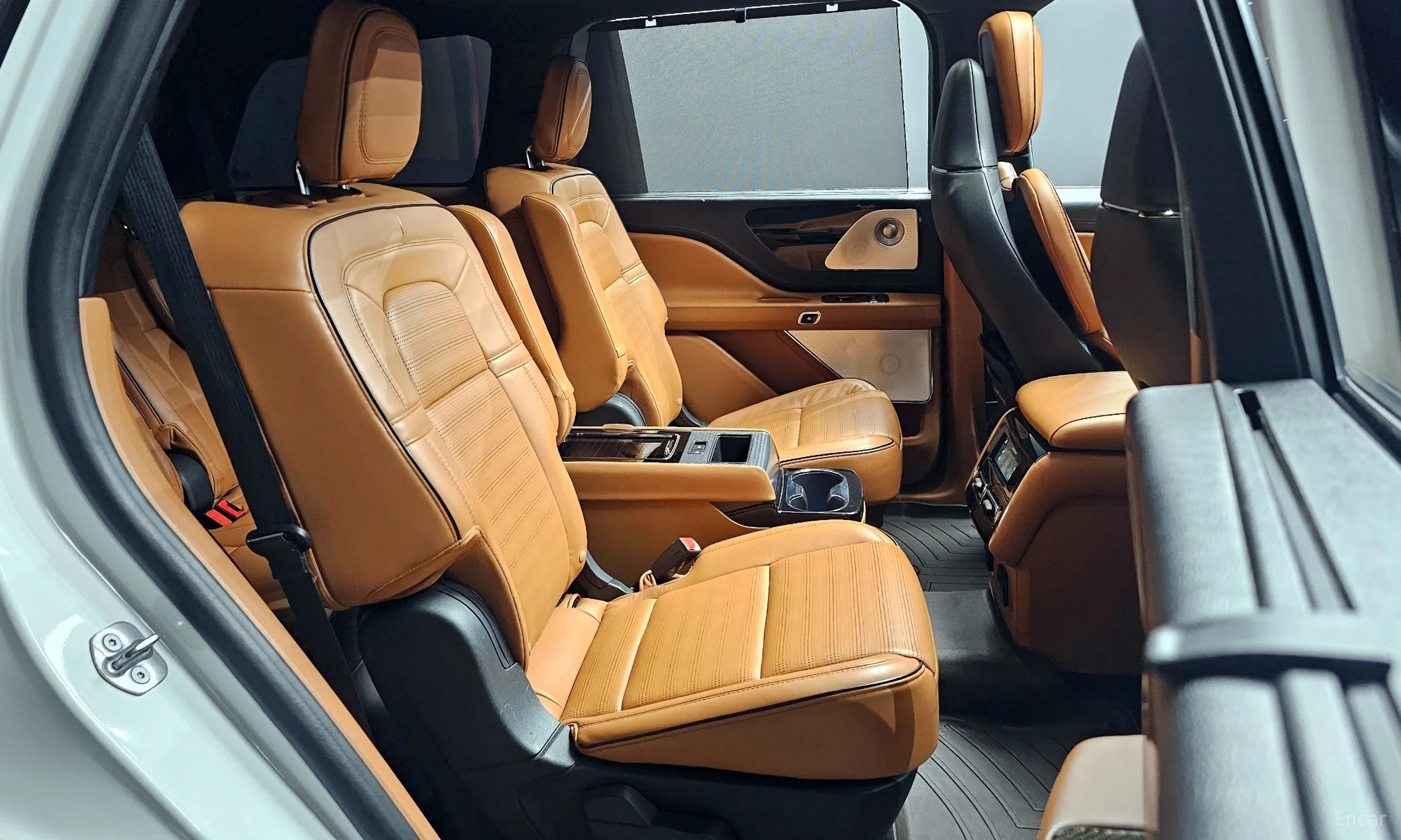 Lincoln Aviator 2nd Generation превью 12