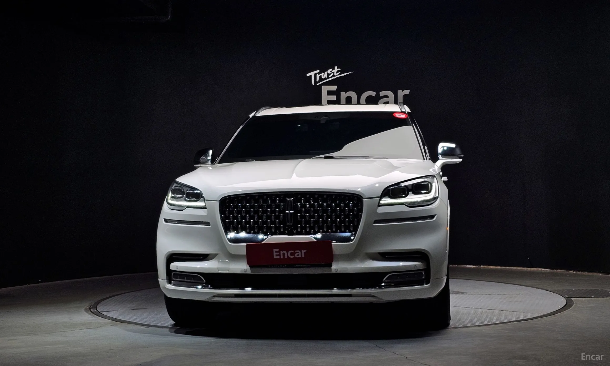 Lincoln Aviator 2nd Generation превью 3