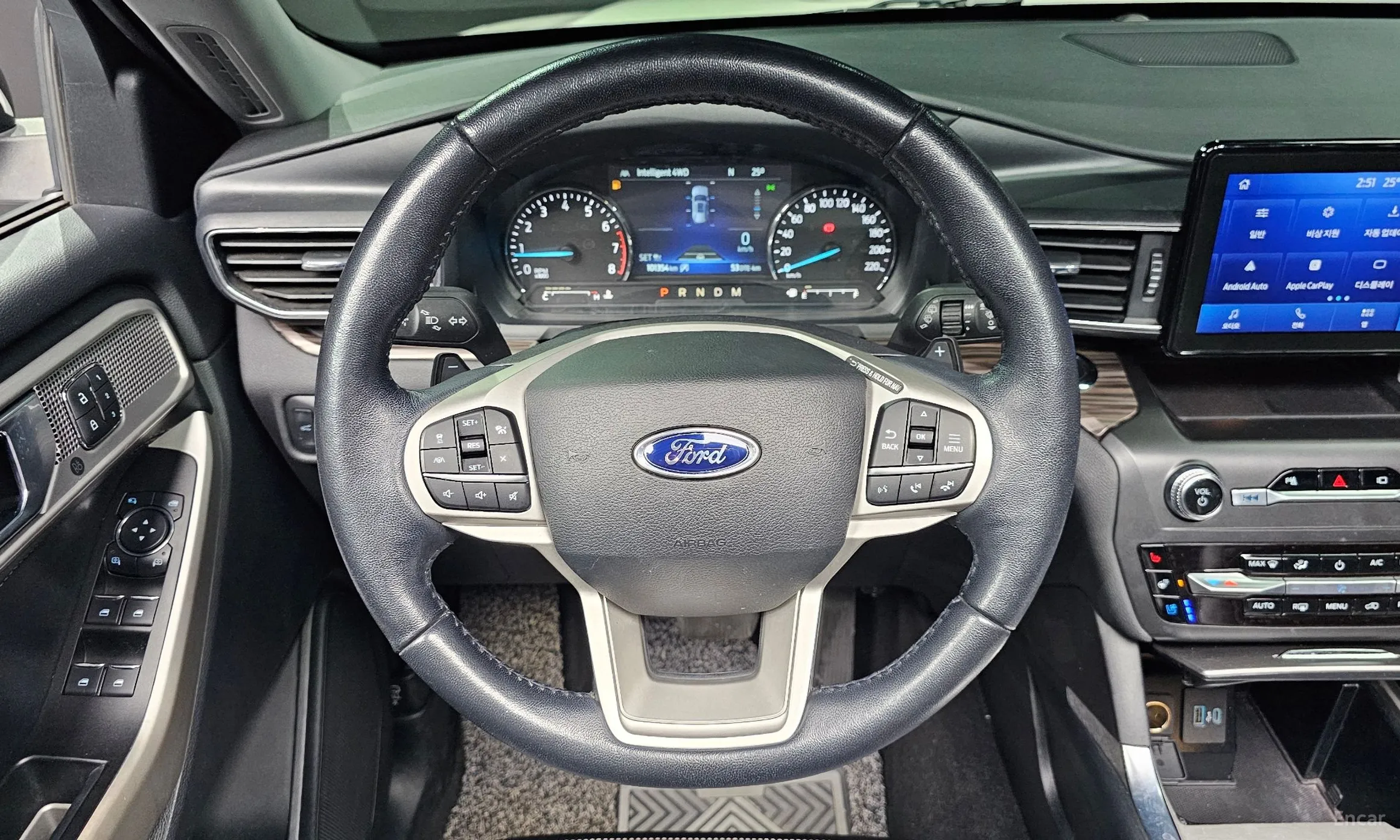 Ford Explorer 6th Generation превью 13