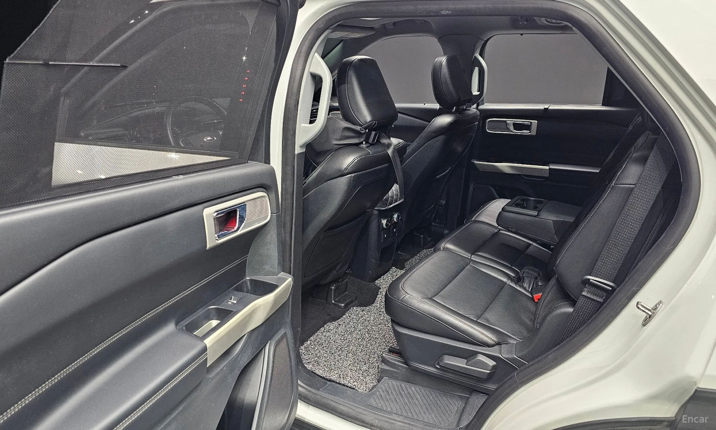 Ford Explorer 6th Generation превью 17