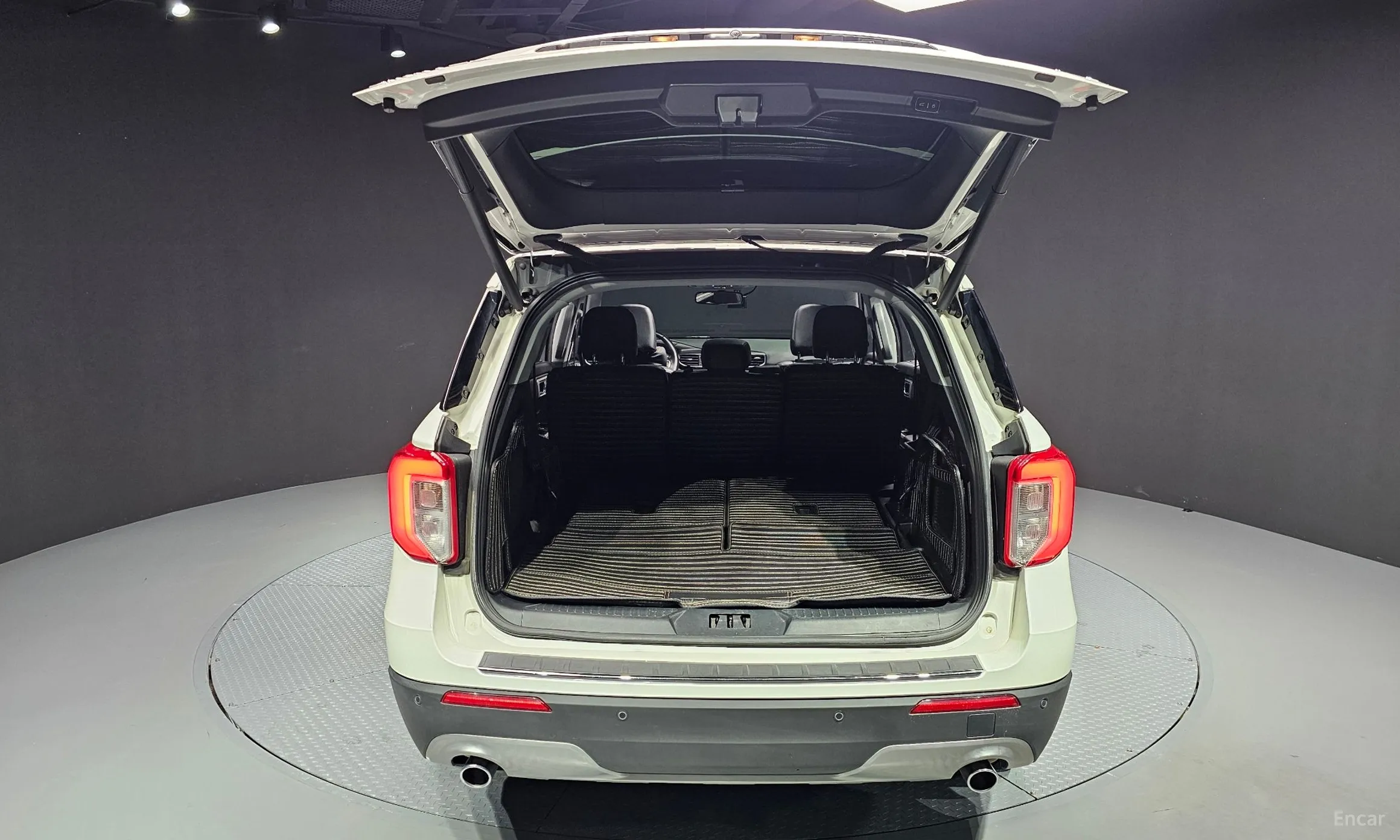Ford Explorer 6th Generation превью 20