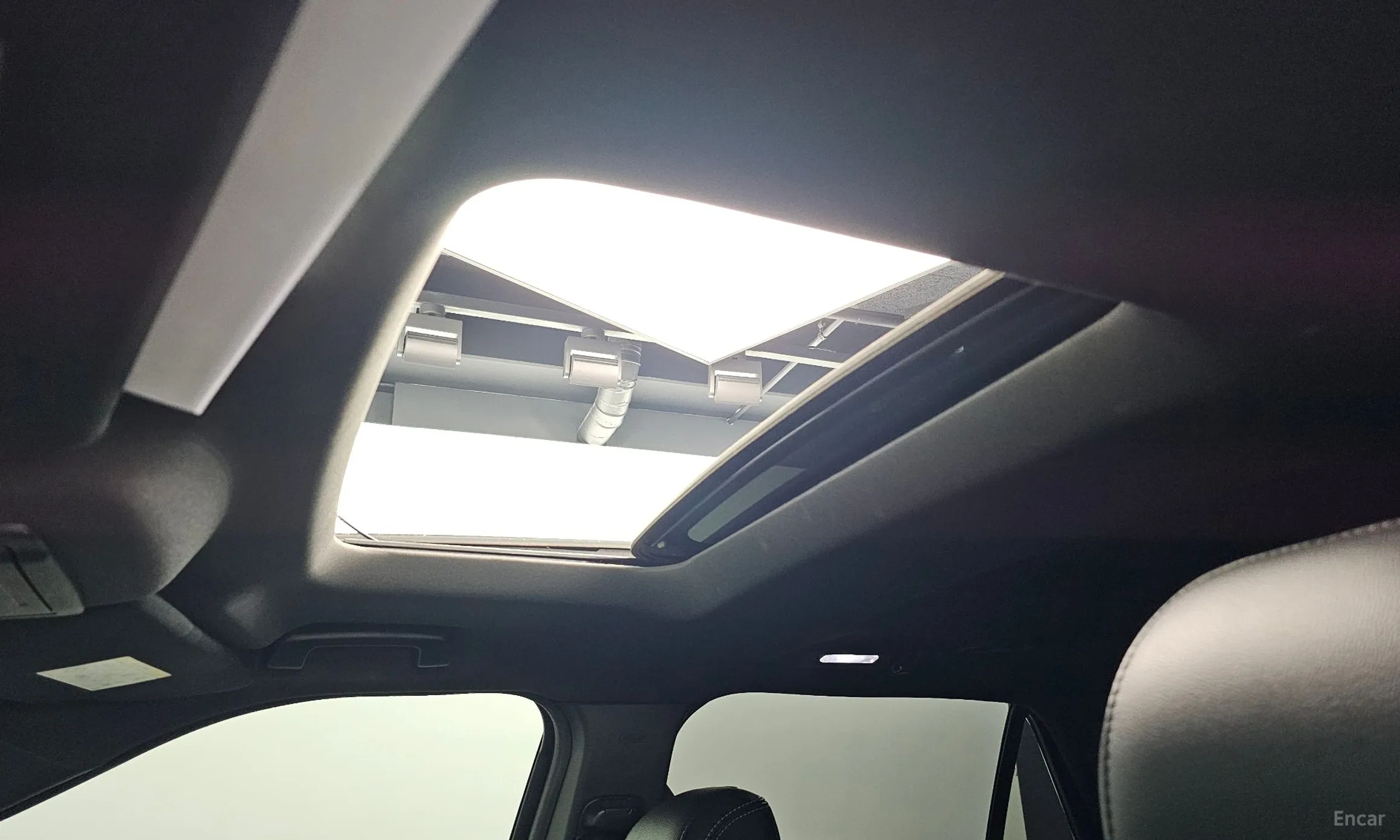 Ford Explorer превью 16
