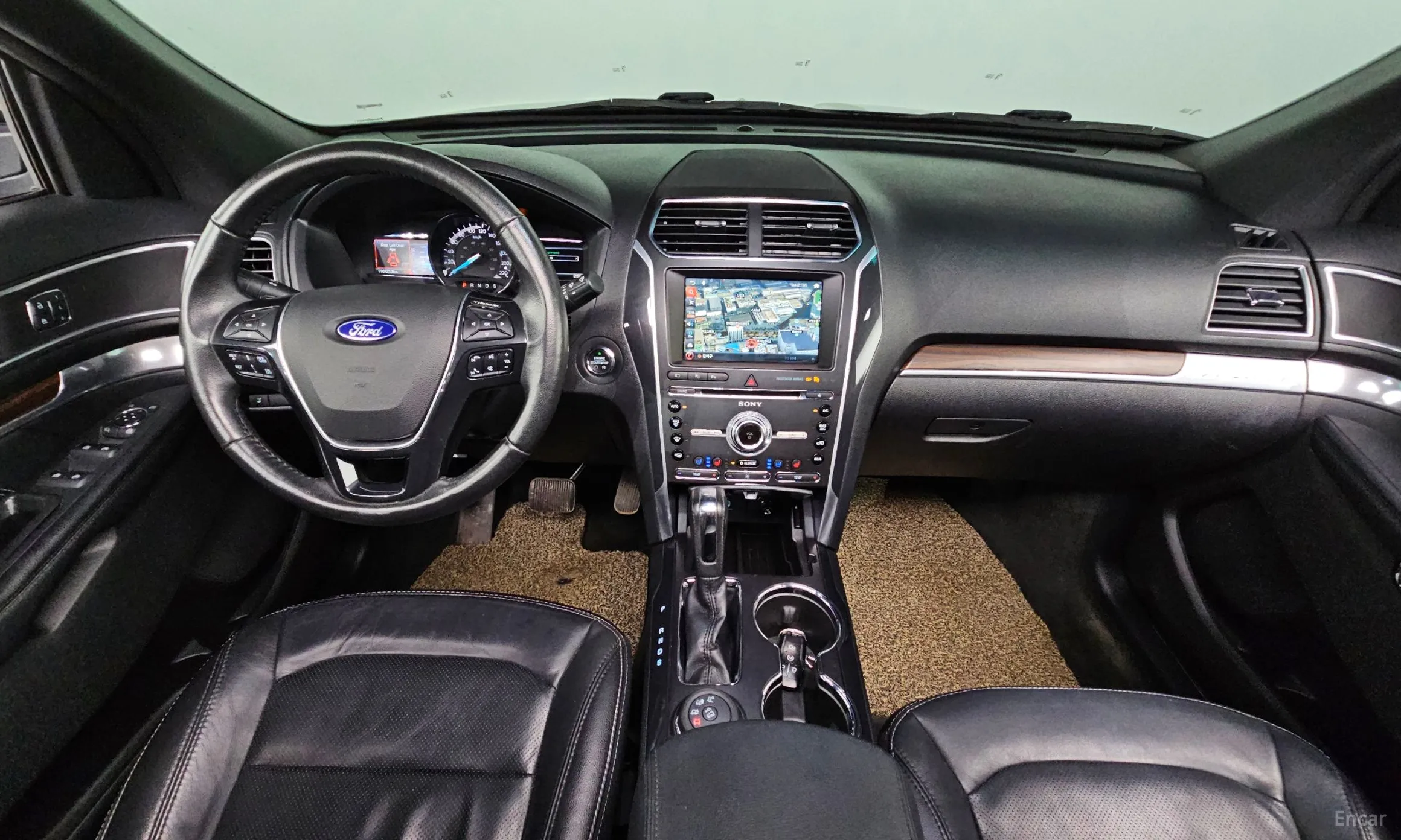 Ford Explorer превью 7