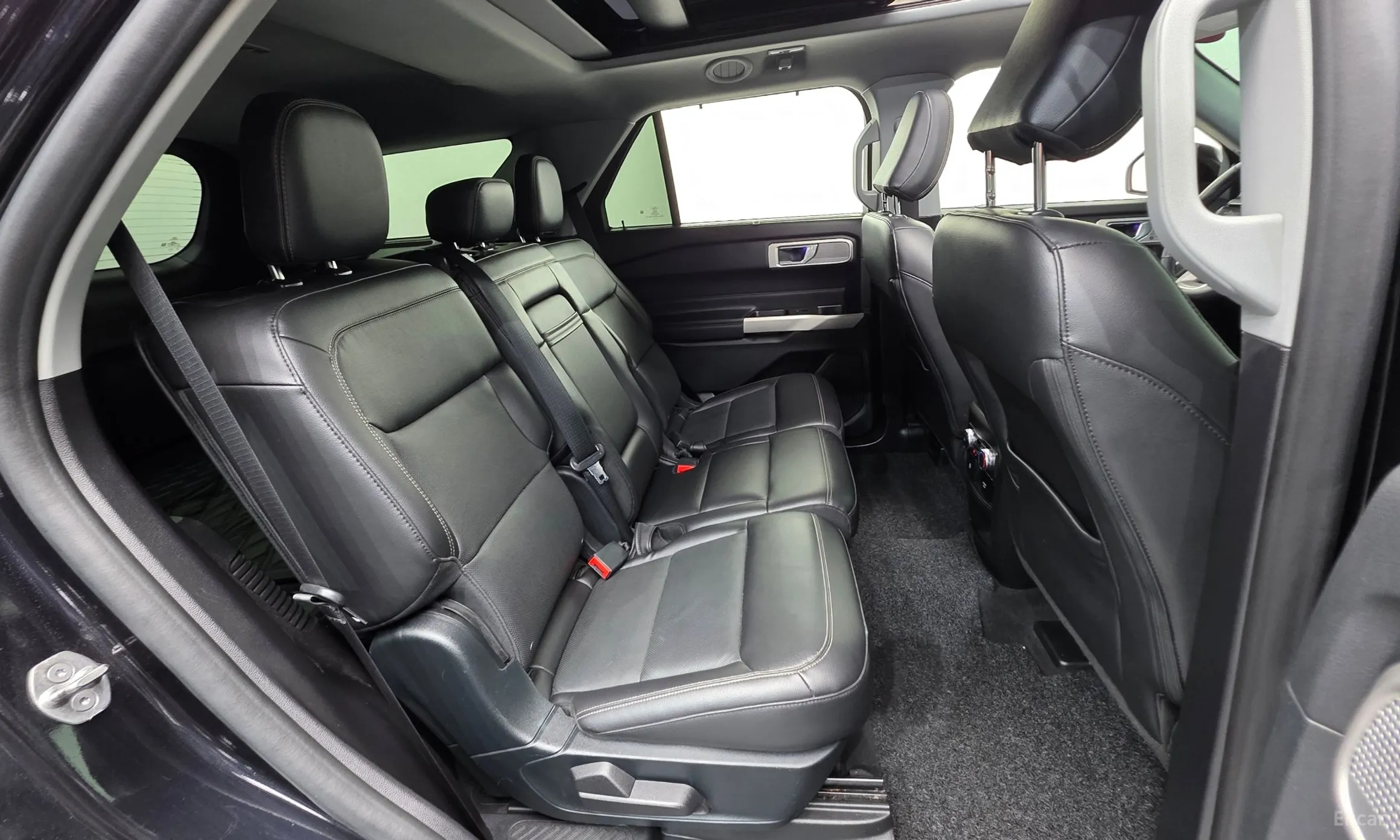 Ford Explorer 6th Generation превью 19