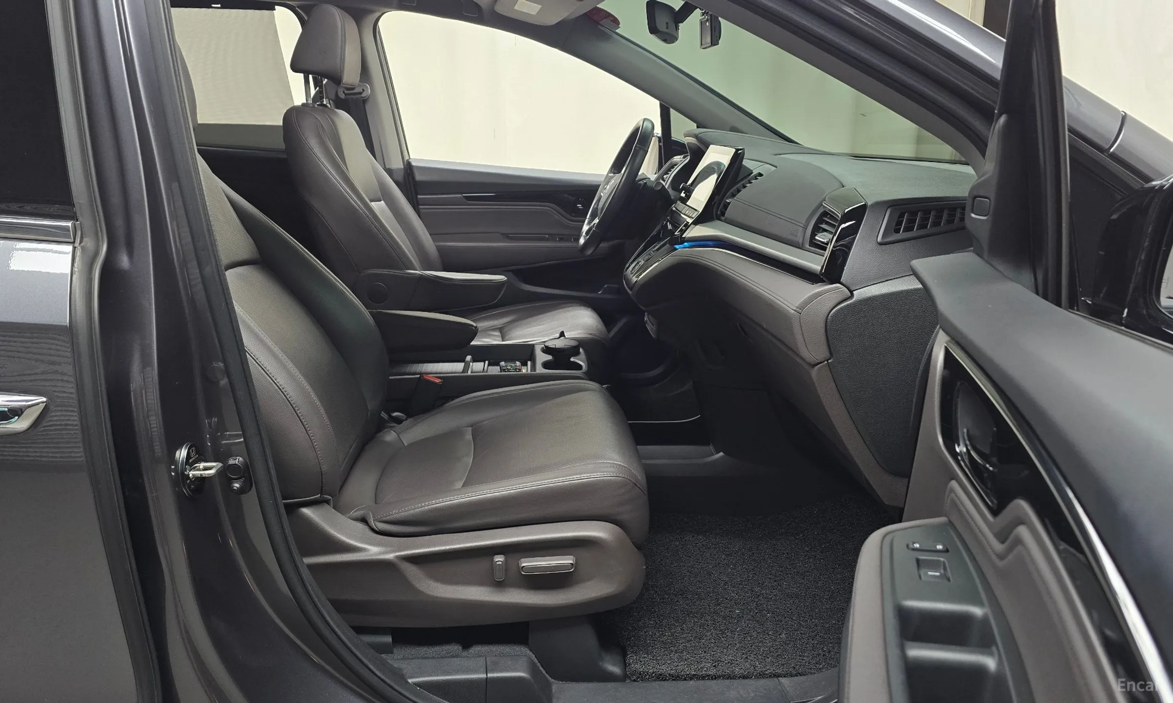 Honda Odyssey превью 10