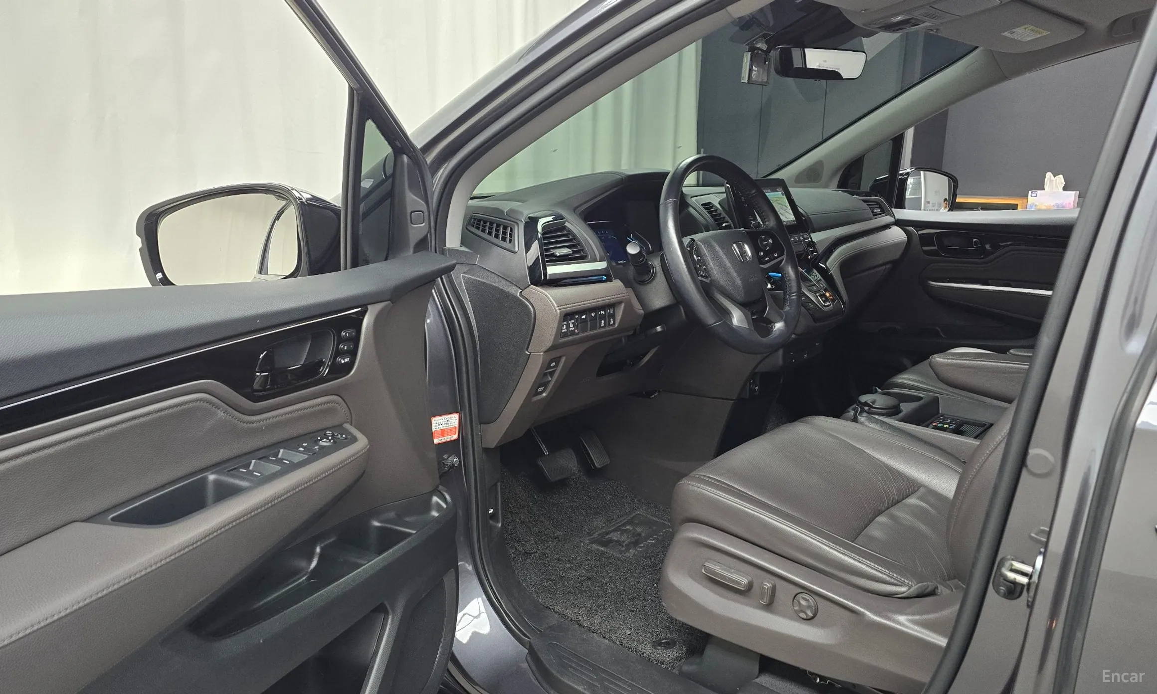 Honda Odyssey превью 11