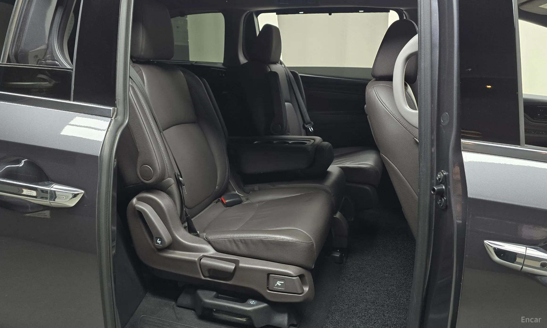 Honda Odyssey превью 12