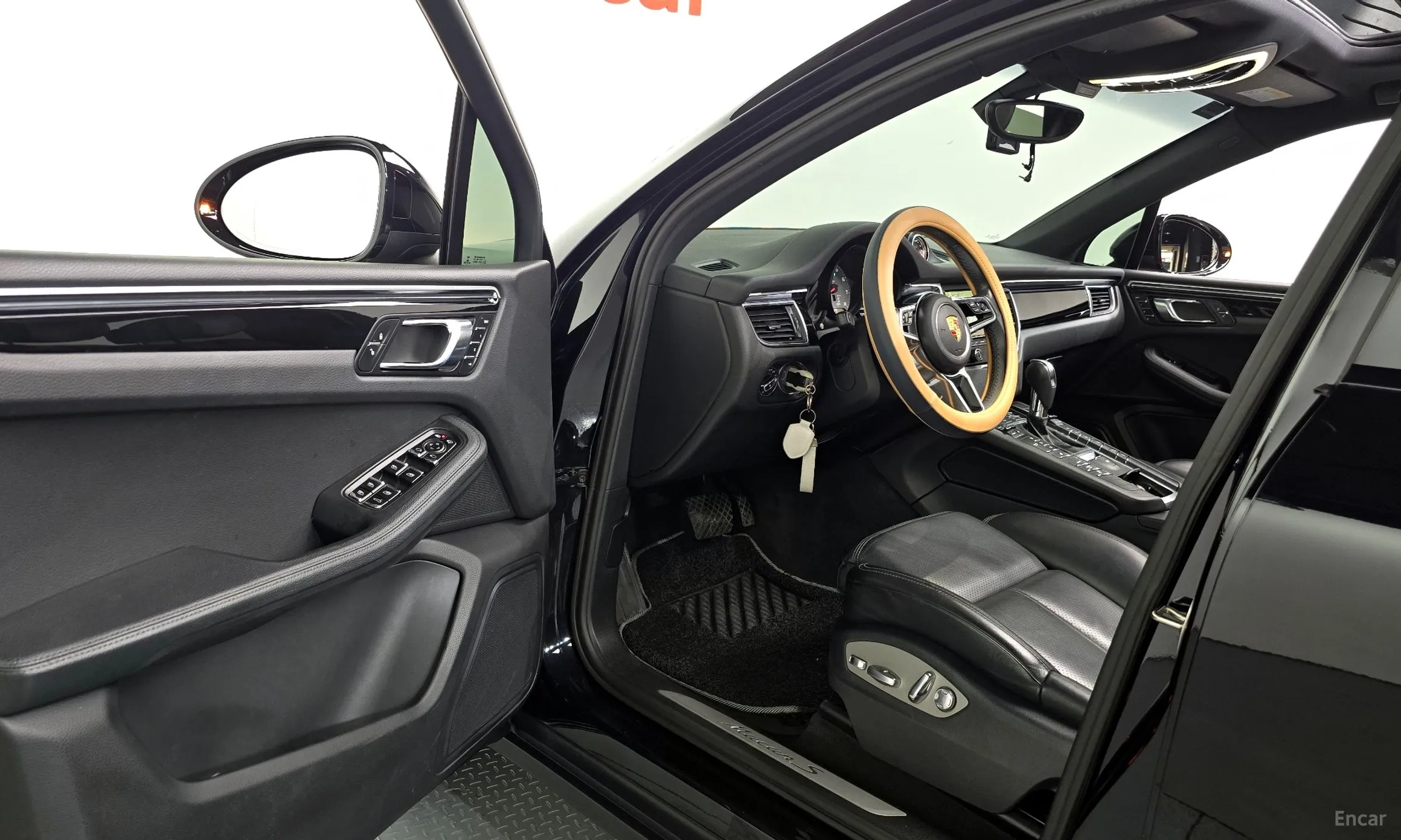 Porsche Macan превью 11