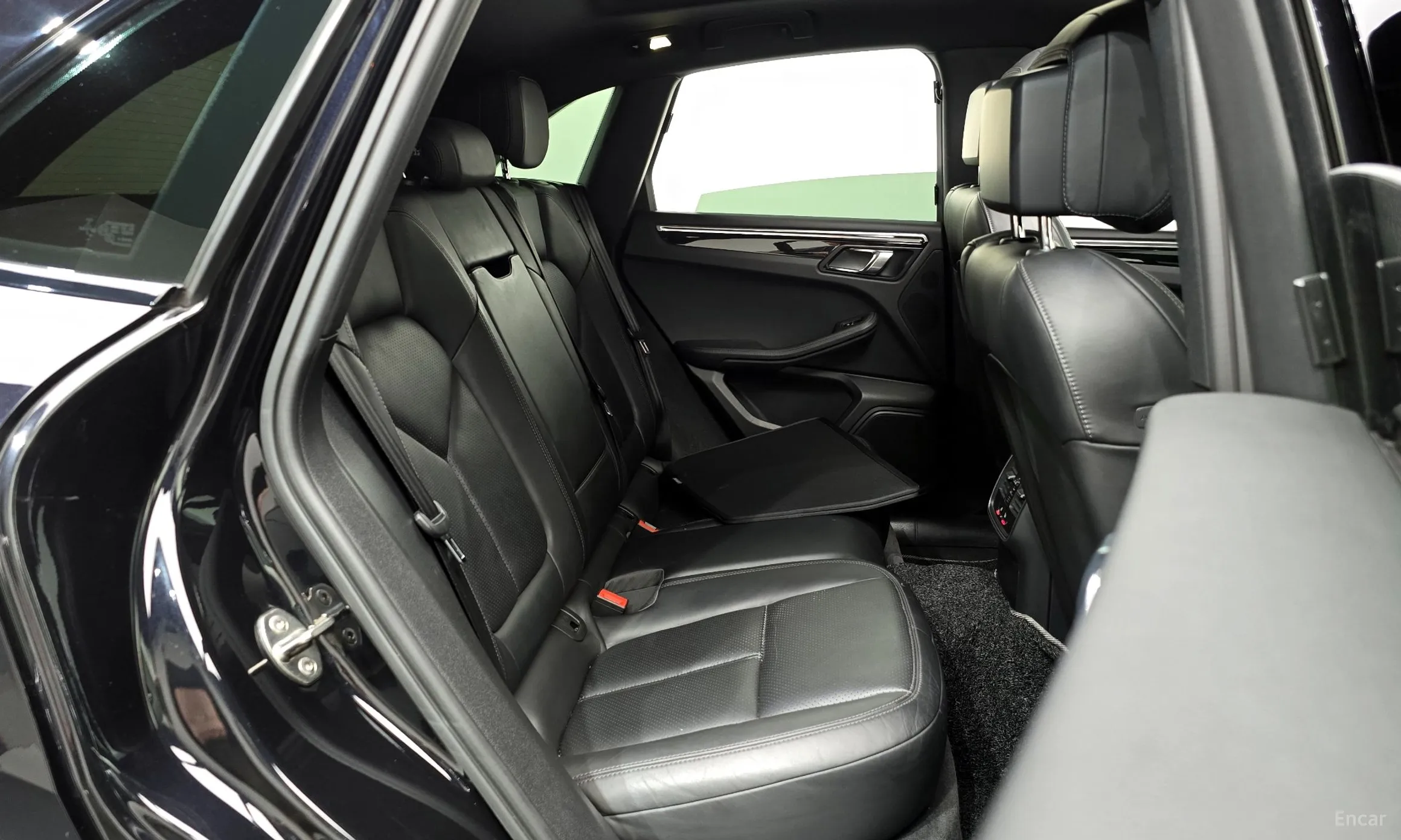 Porsche Macan превью 12