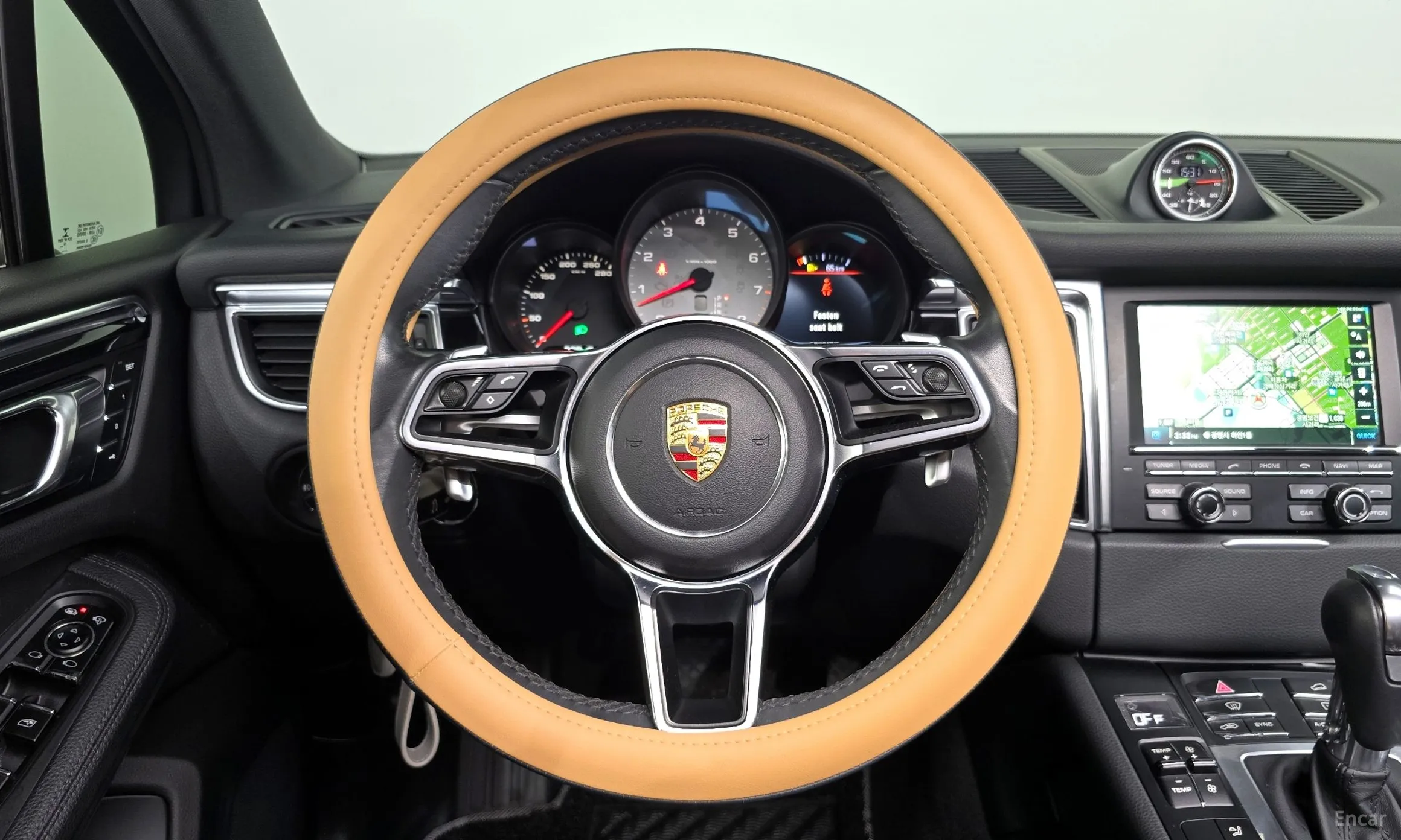 Porsche Macan превью 13