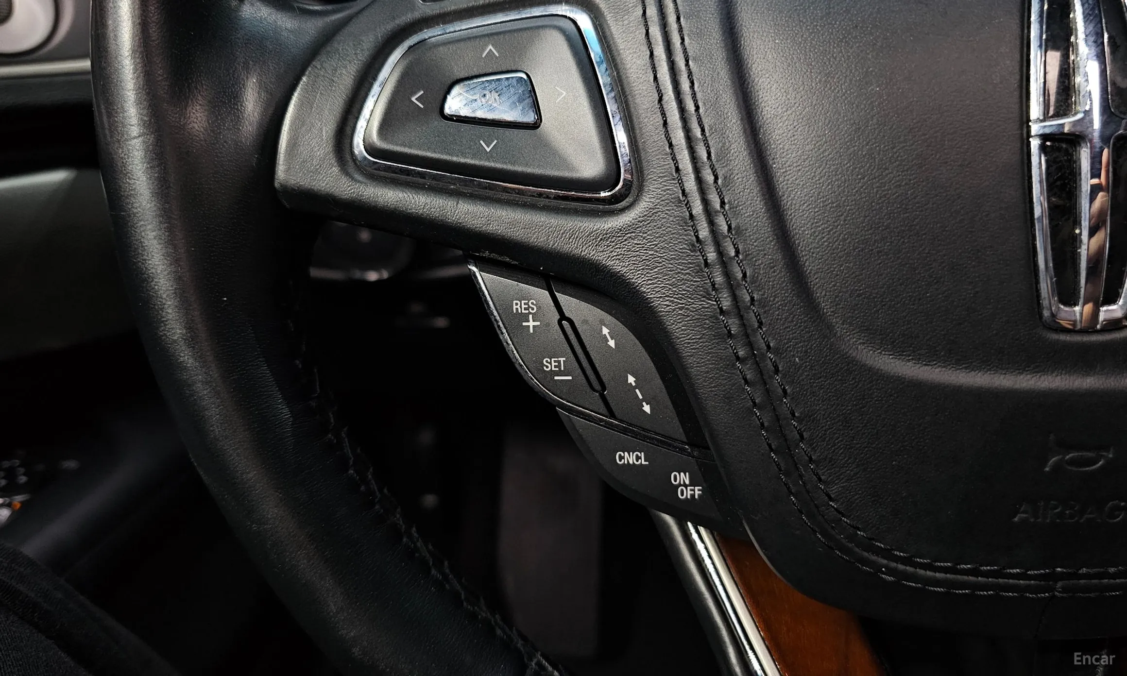 Lincoln New MKZ превью 20