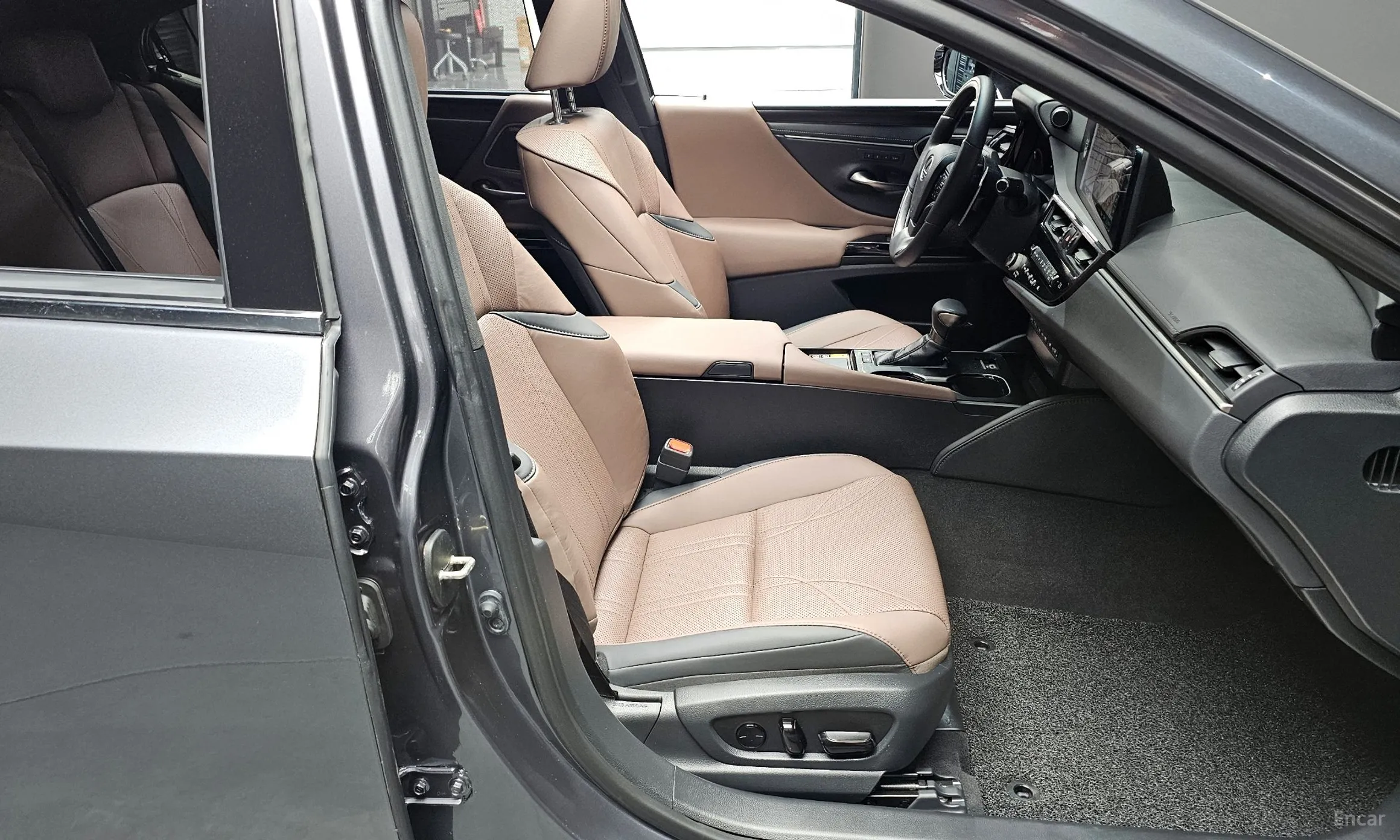 Lexus ES300h 7th Generation превью 10