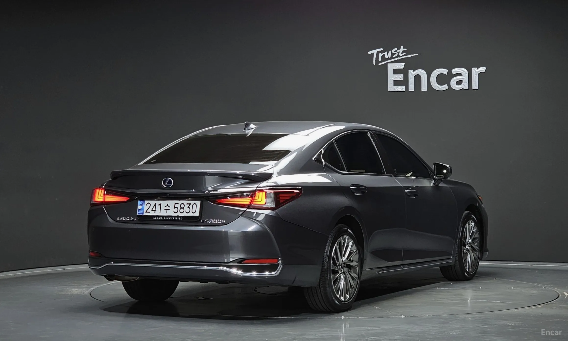Lexus ES300h 7th Generation