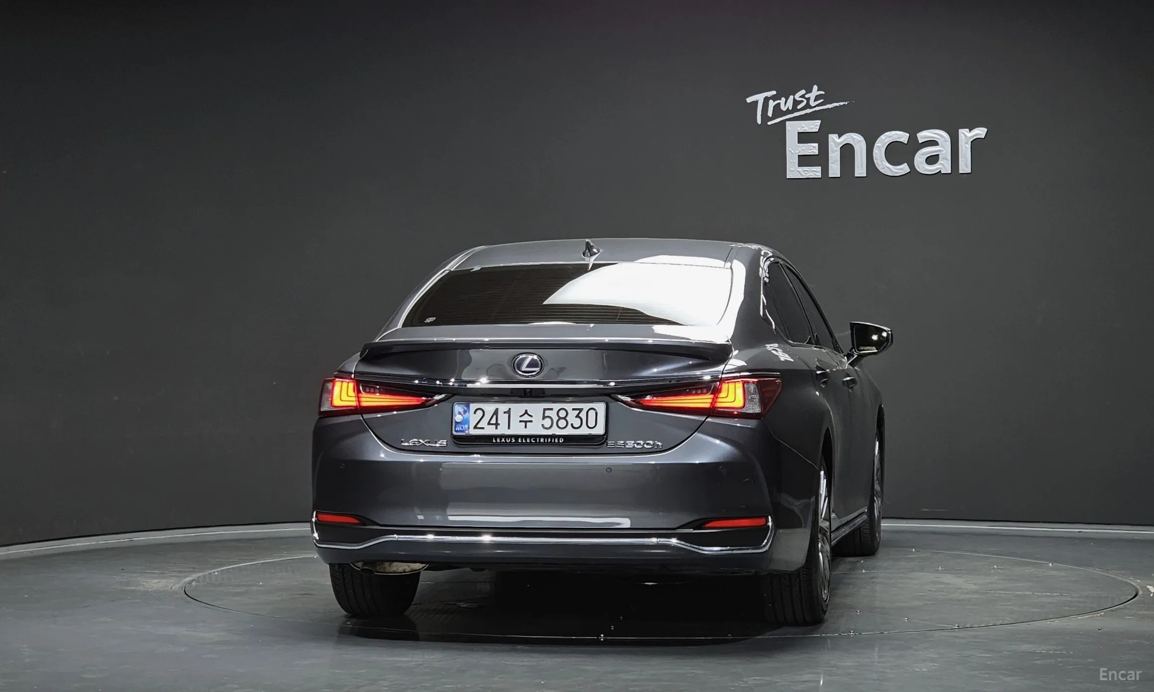 Lexus ES300h 7th Generation превью 4