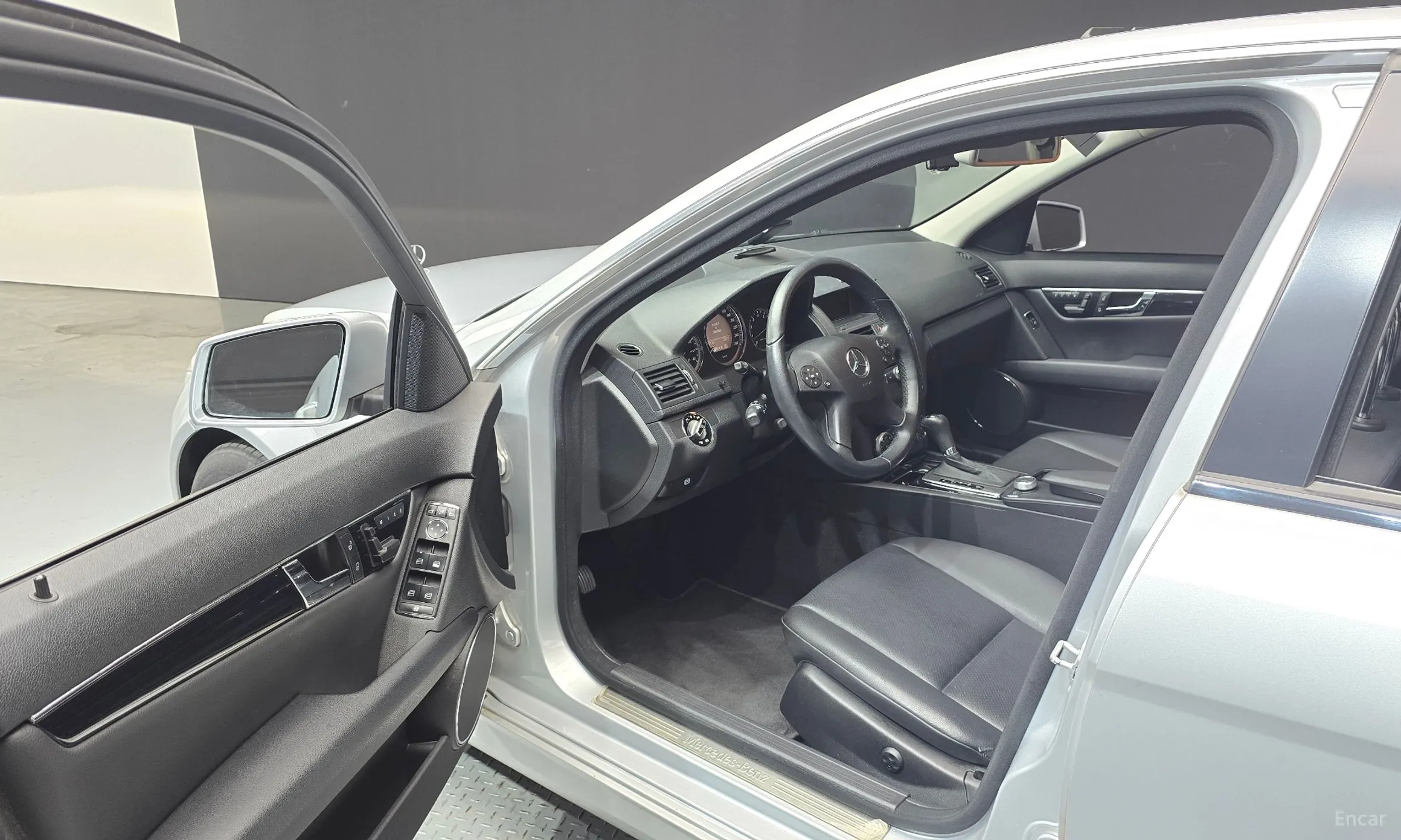 Mercedes Benz C-Class W204 превью 10