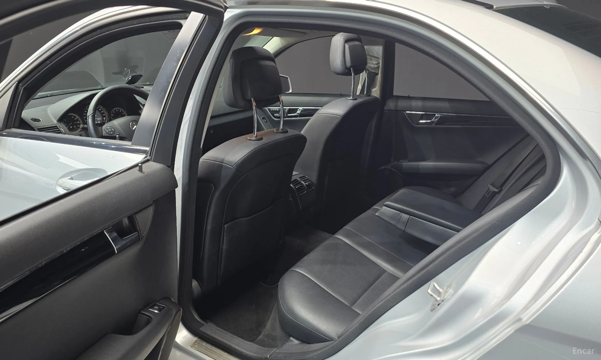 Mercedes Benz C-Class W204 превью 11