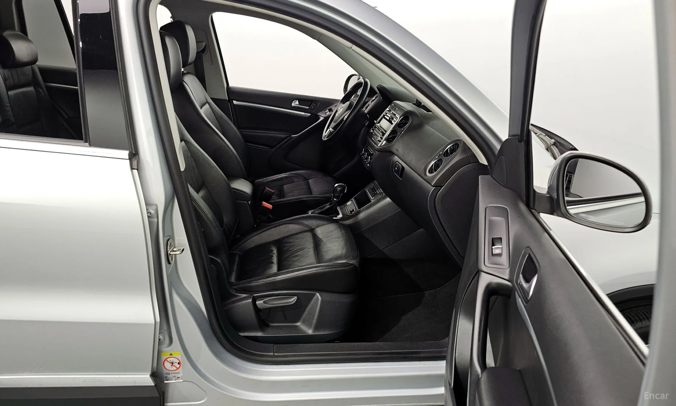 Volkswagen New Tiguan превью 12
