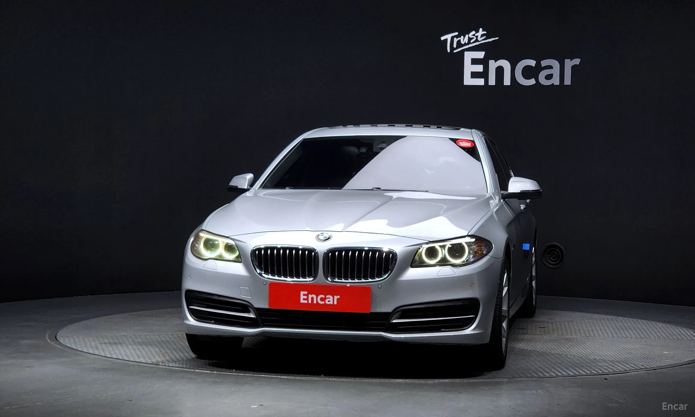 BMW 5 Series (F10) превью 3