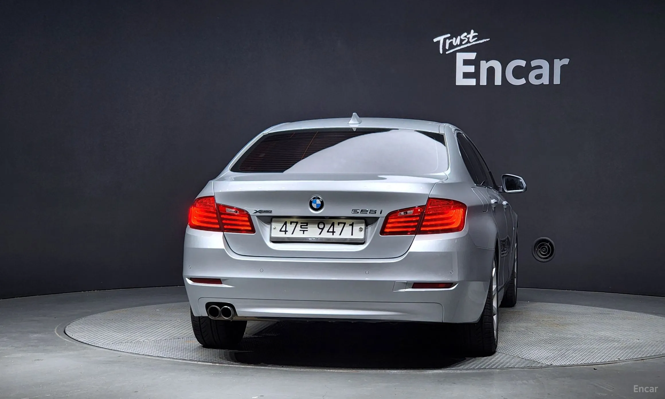 BMW 5 Series (F10) превью 4