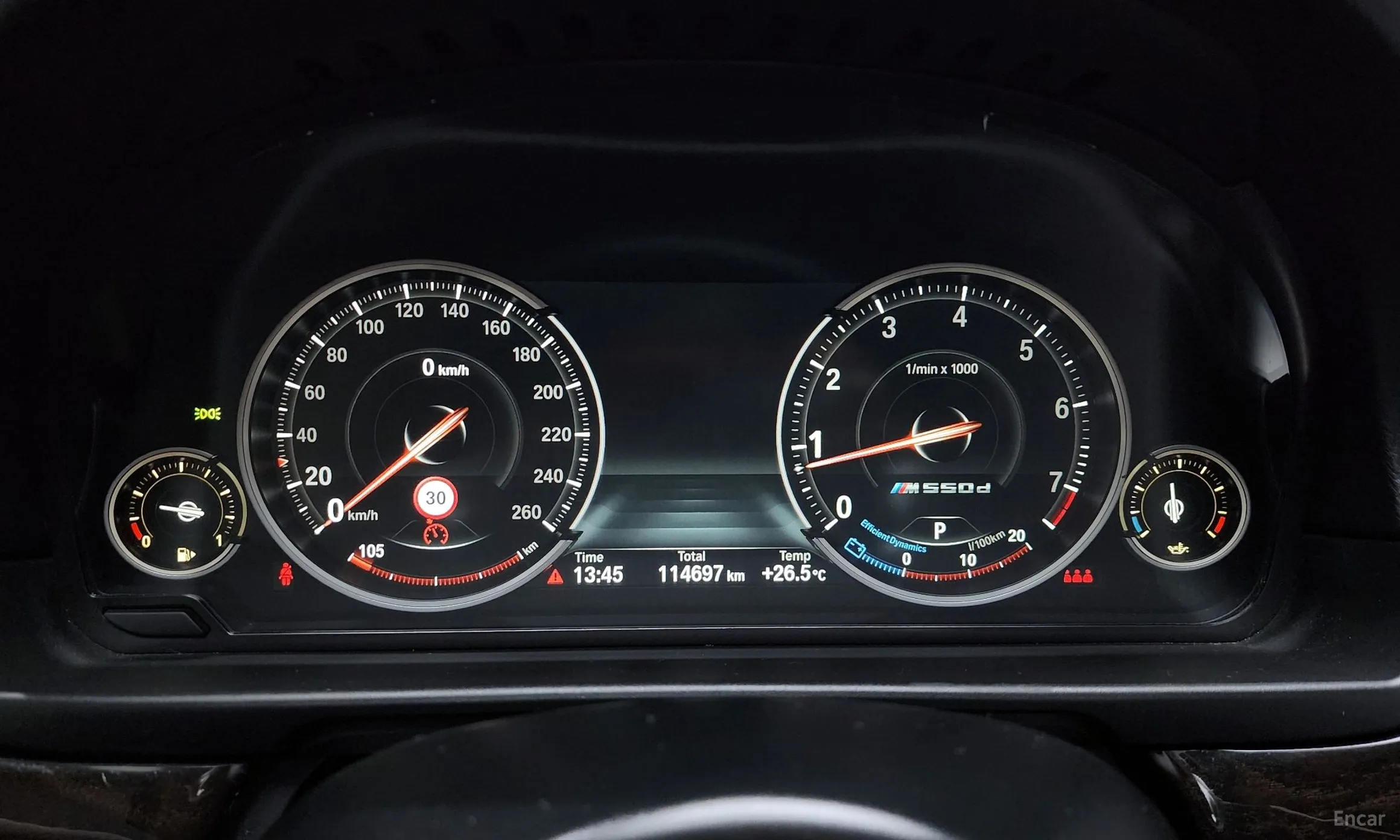 BMW 5 Series (F10) превью 8
