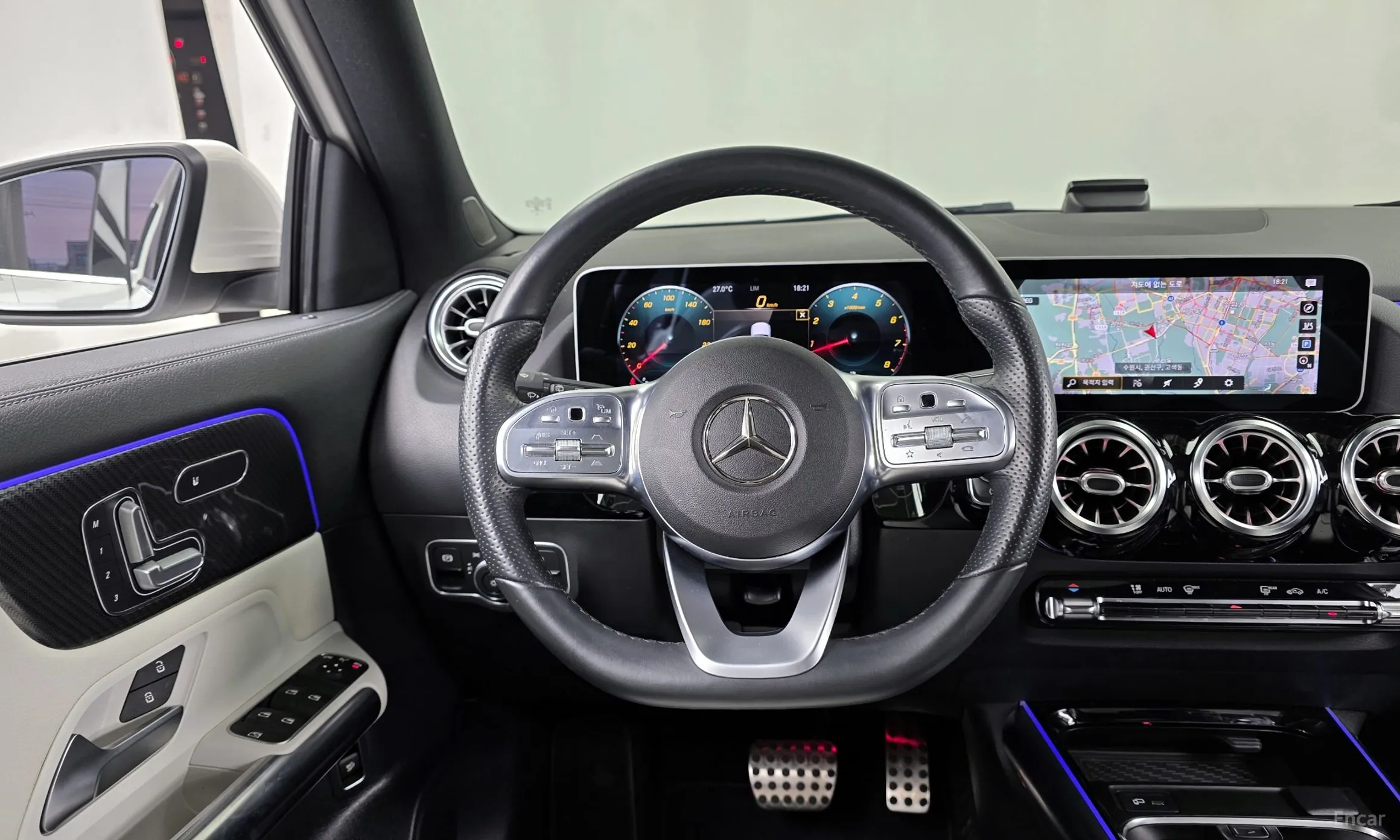 Mercedes Benz GLA-Class H247 превью 13