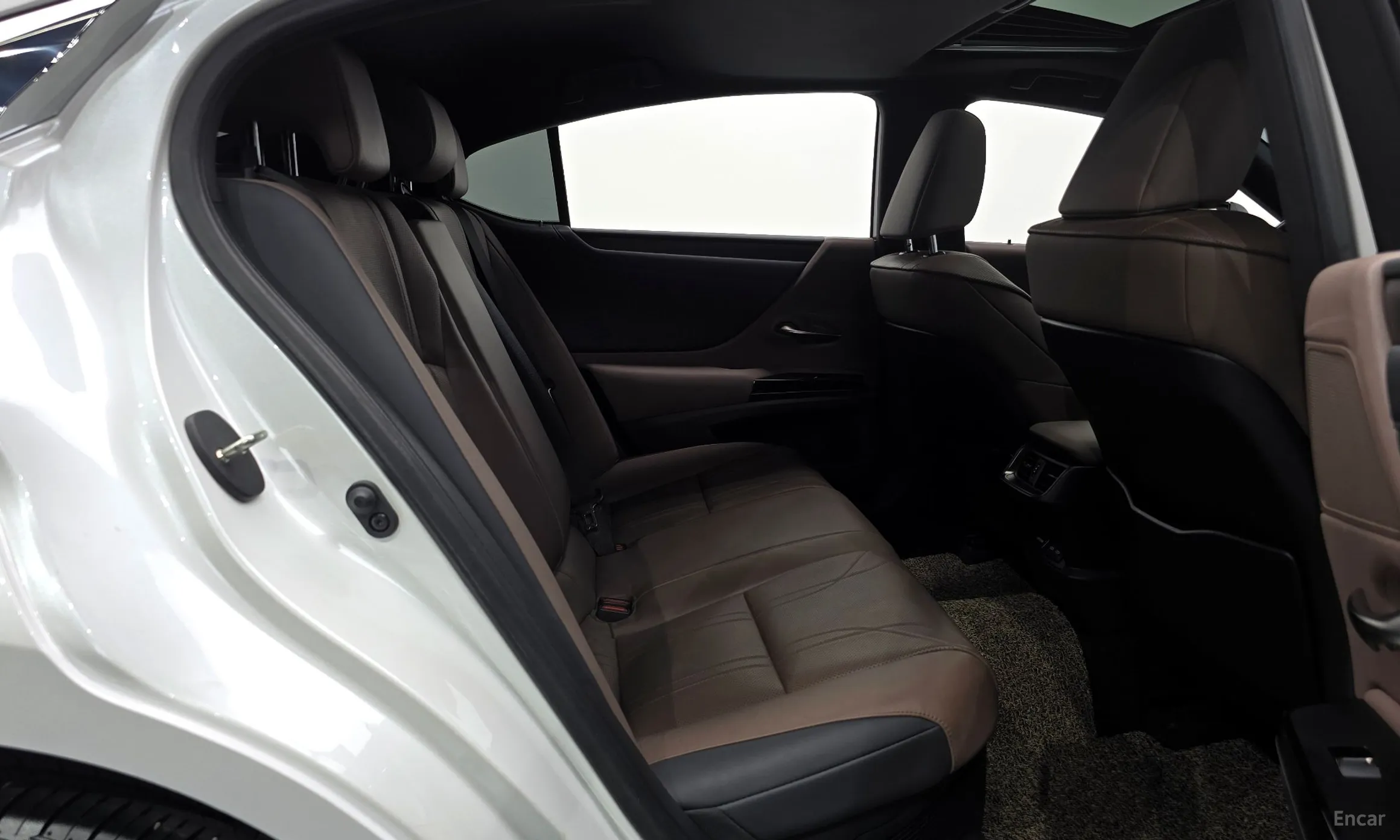 Lexus ES300h 7th Generation превью 12