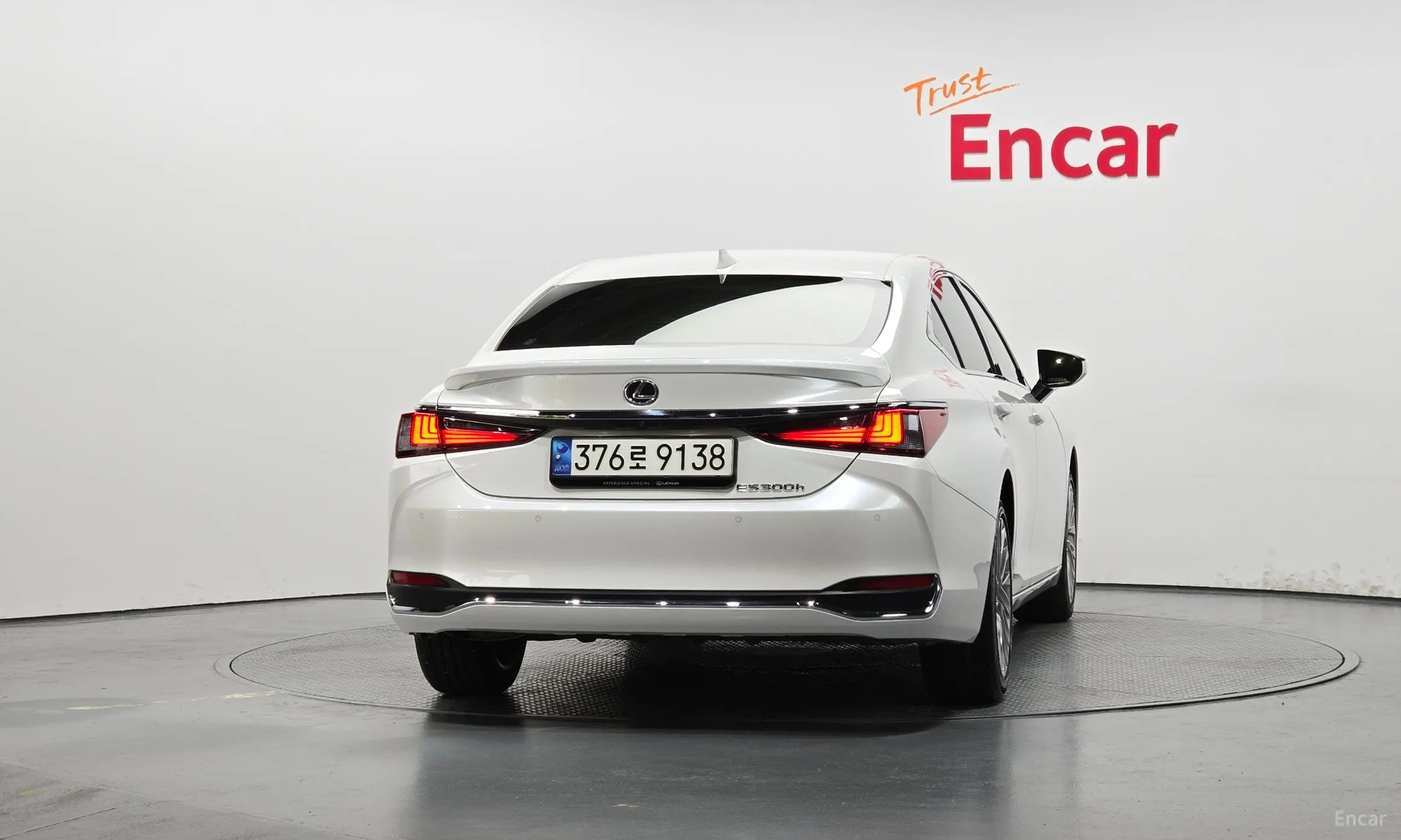 Lexus ES300h 7th Generation превью 4