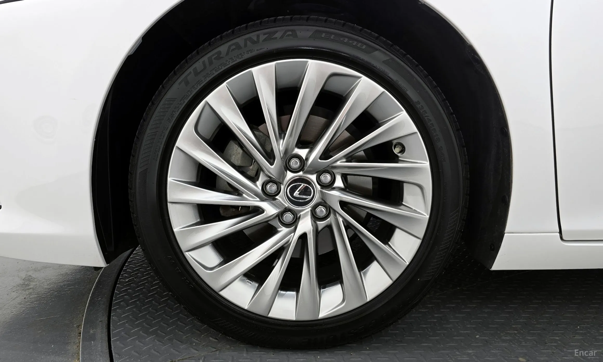 Lexus ES300h 7th Generation превью 5