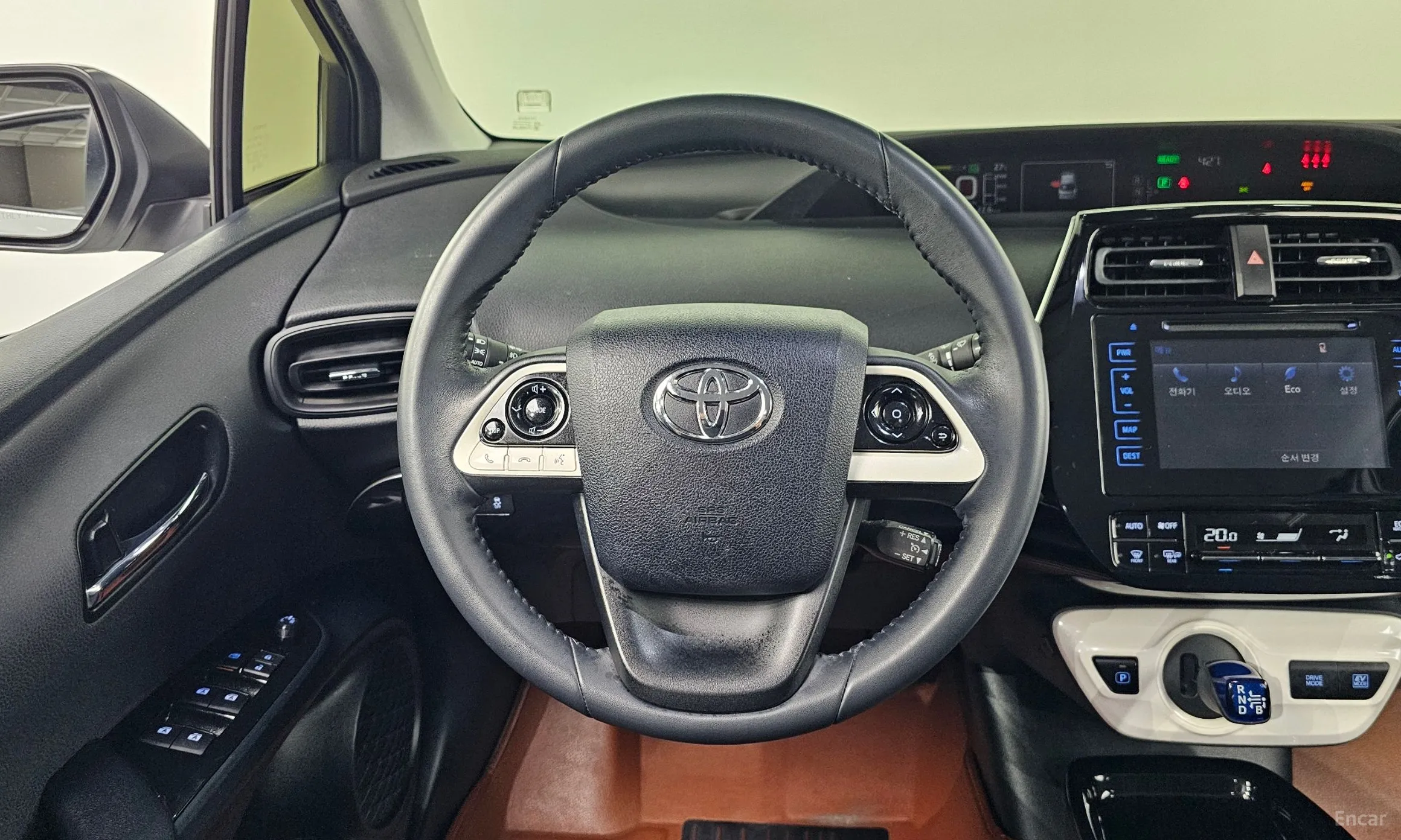 Toyota Prius 4th Generation превью 12