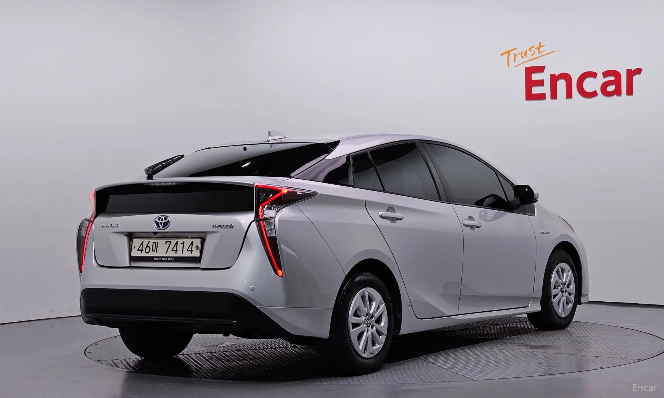 Toyota Prius 4th Generation превью 2