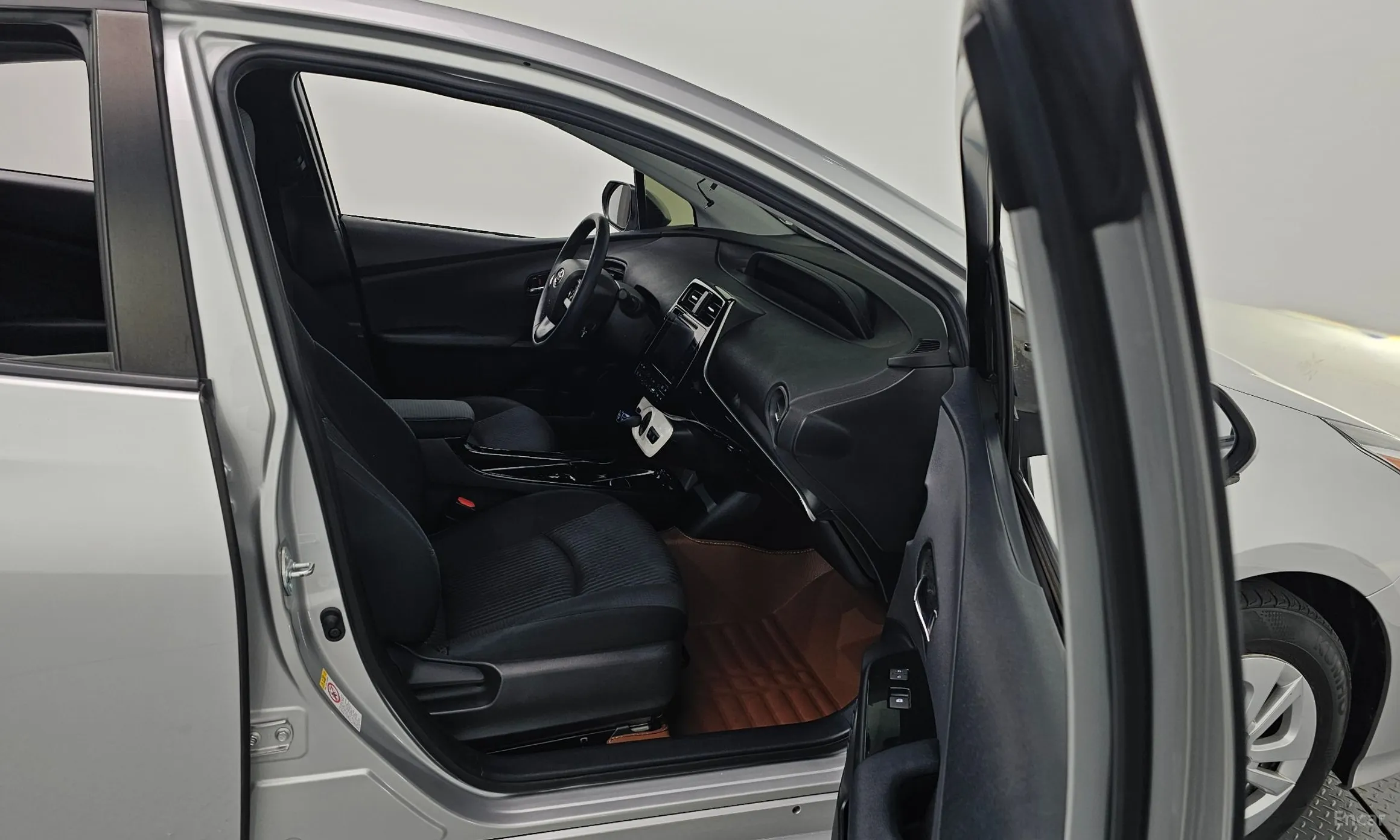 Toyota Prius 4th Generation превью 17