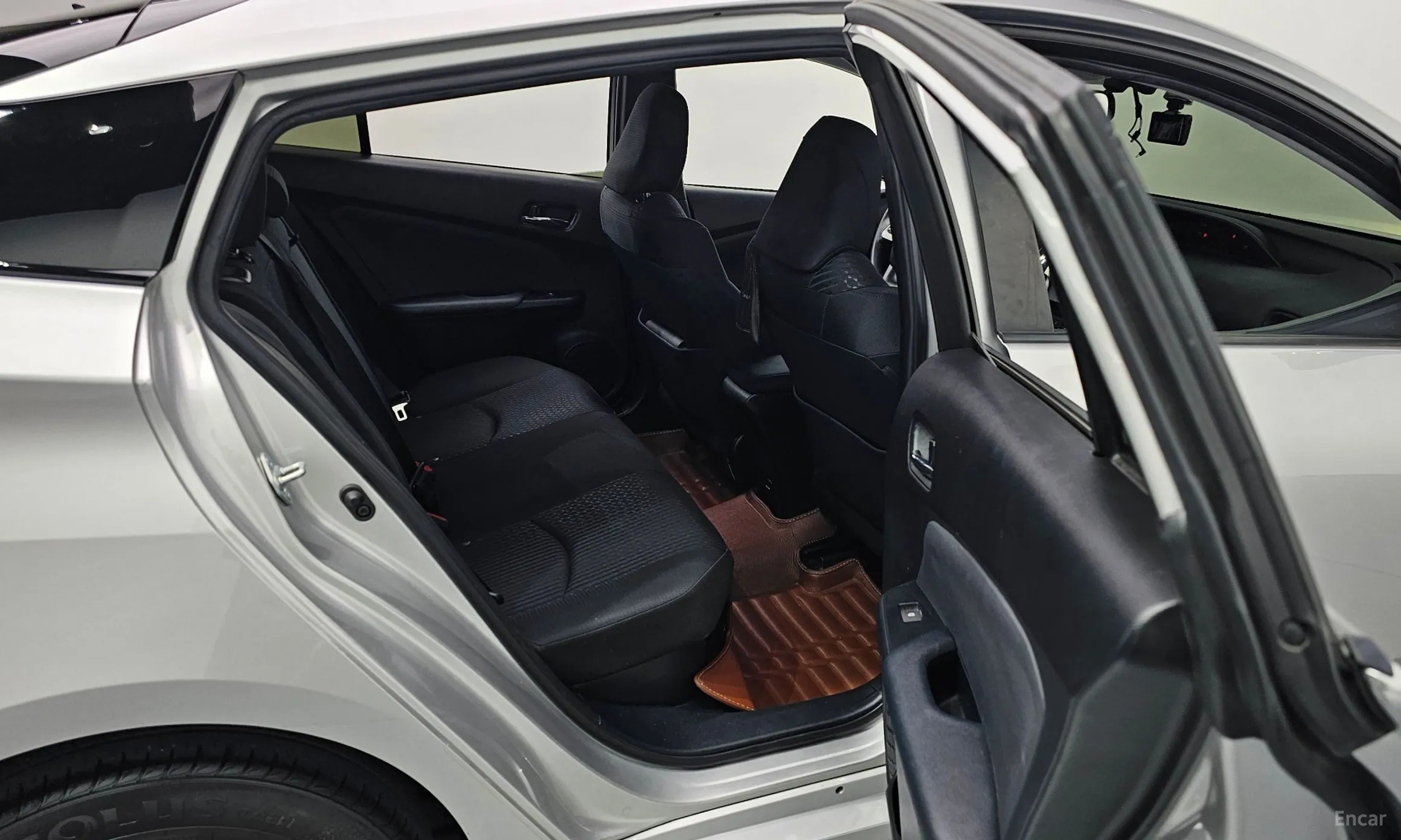 Toyota Prius 4th Generation превью 18