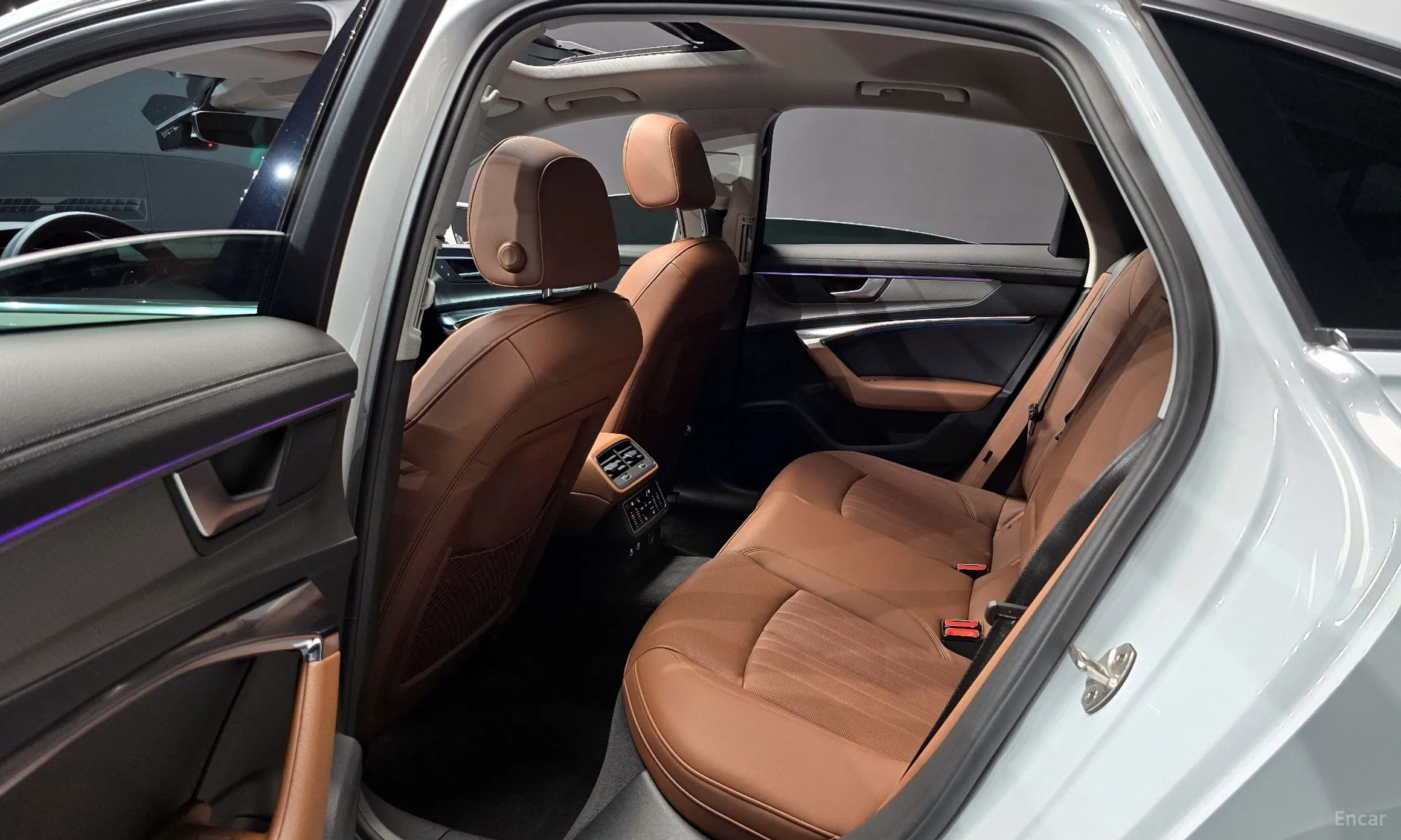 Audi A6 (C8) превью 13