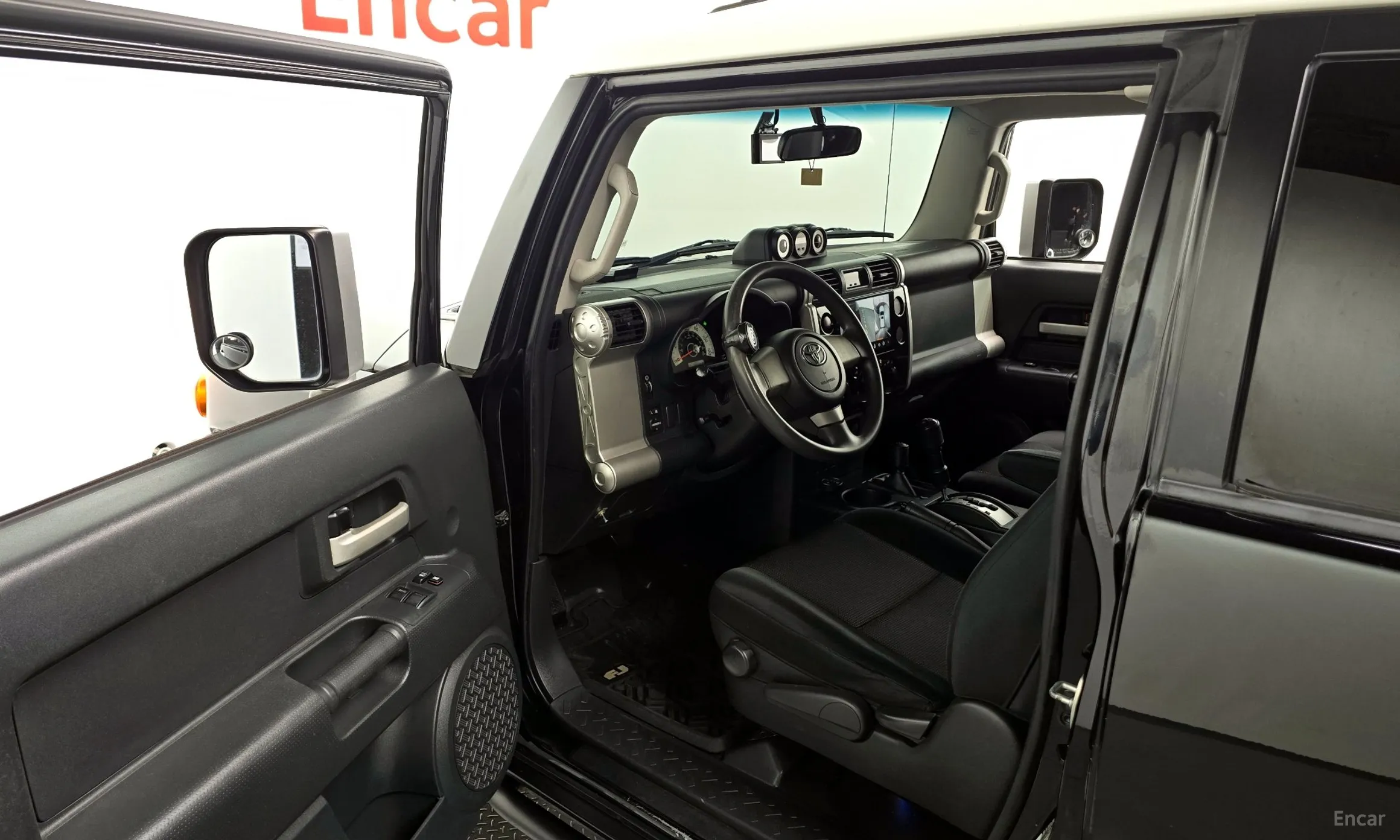 Toyota FJ Cruiser превью 11