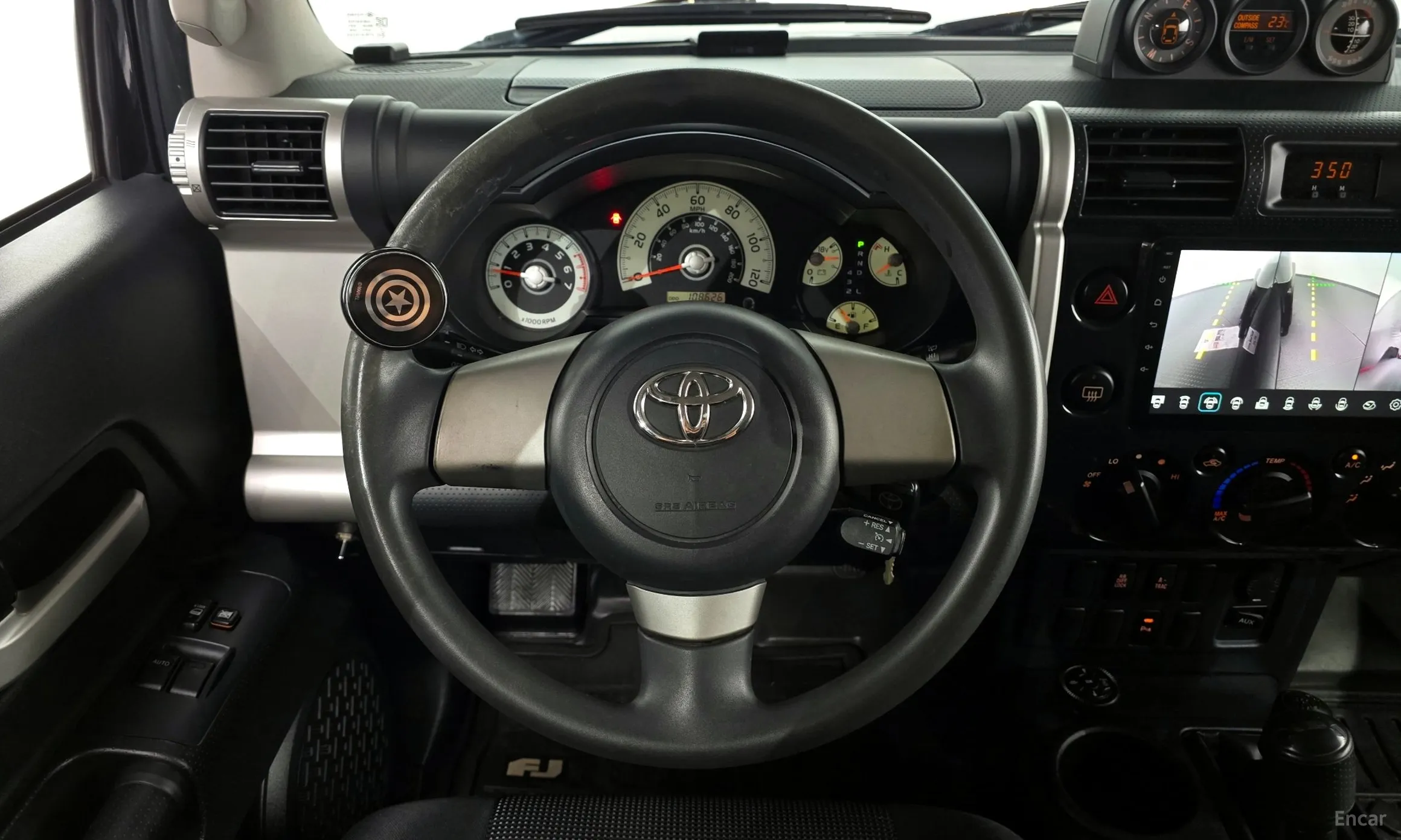 Toyota FJ Cruiser превью 13
