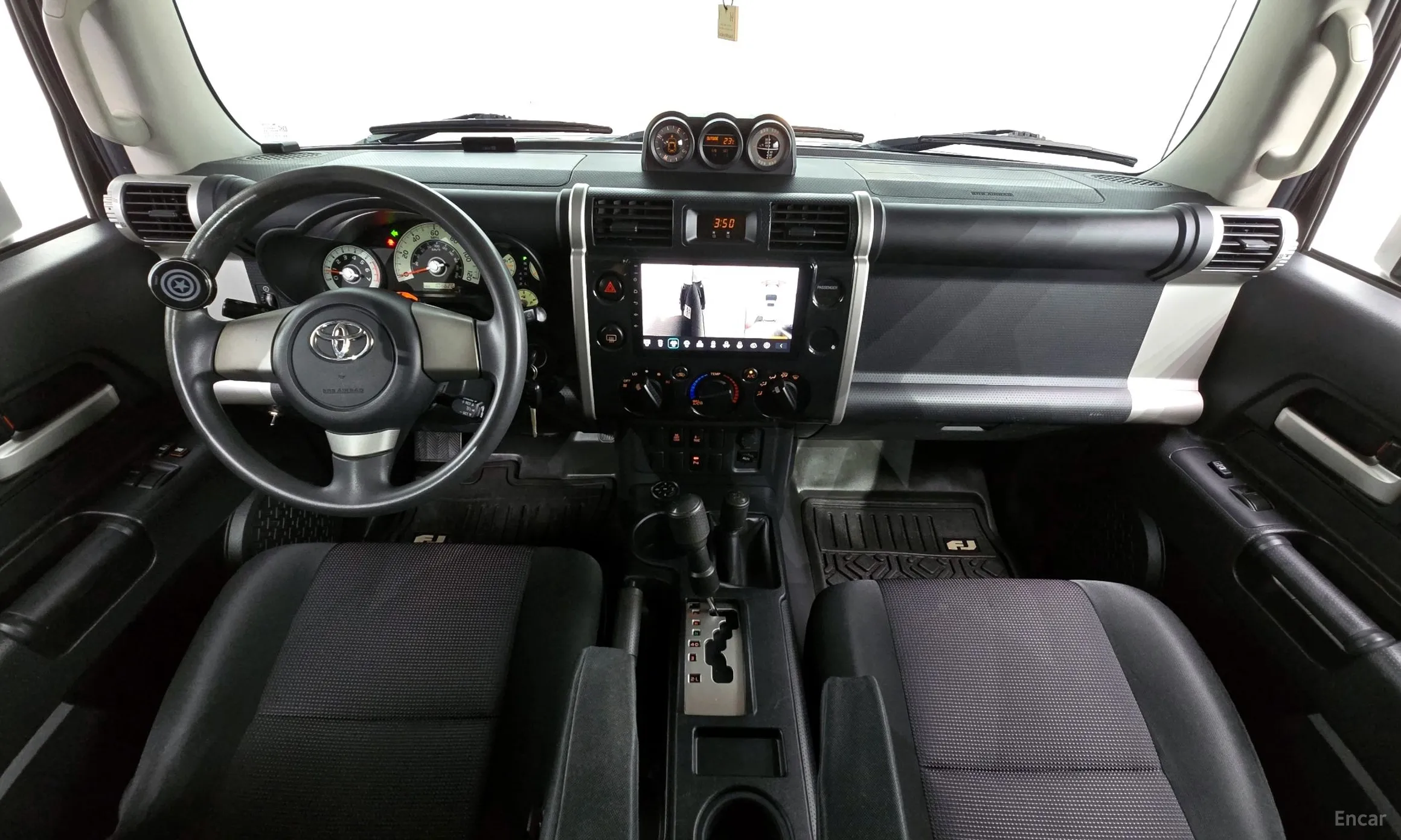 Toyota FJ Cruiser превью 7
