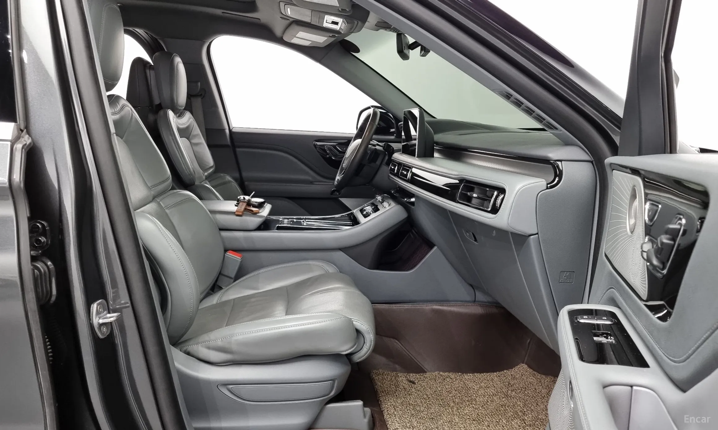 Lincoln Aviator 2nd Generation превью 11