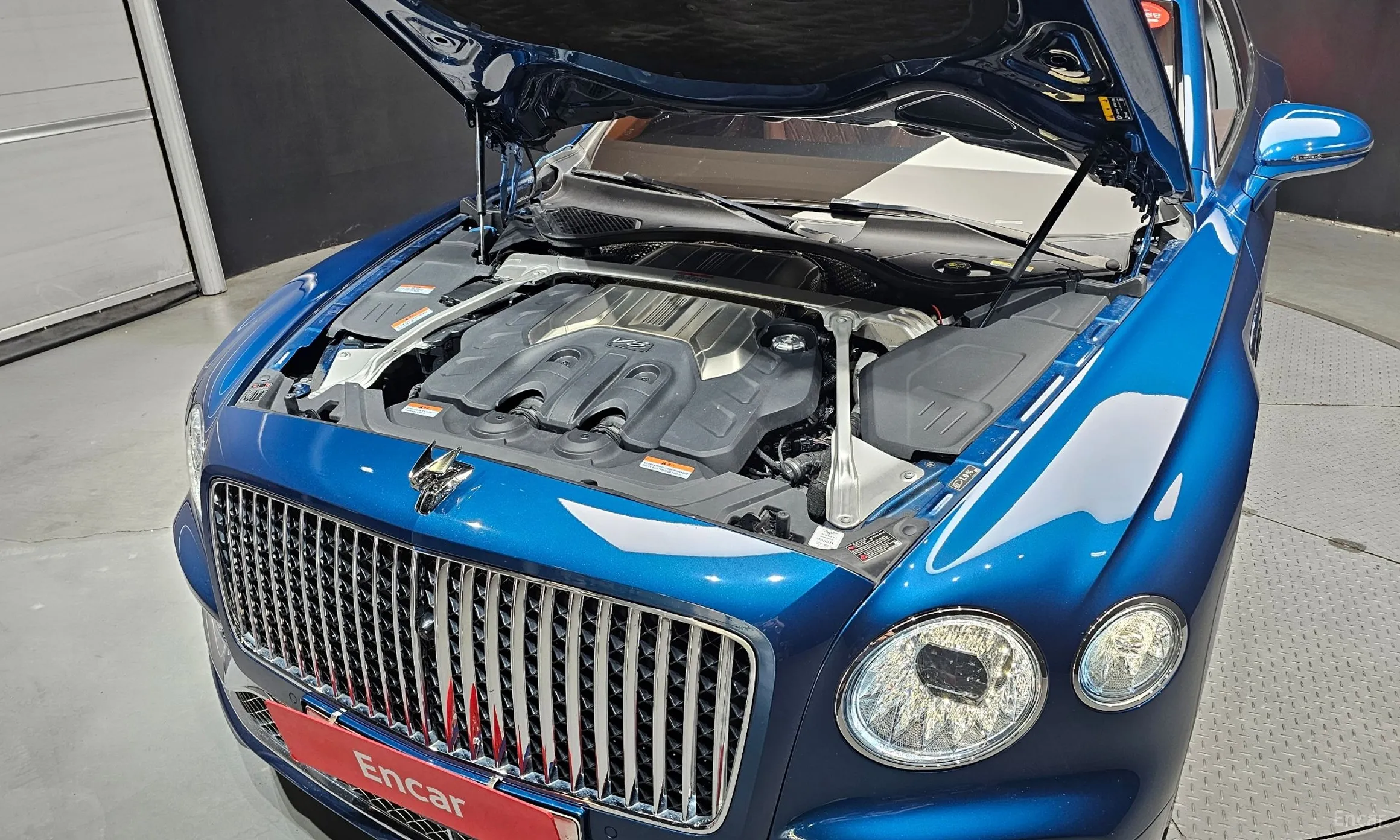 Bentley Flying Spur 3rd Generation превью 6